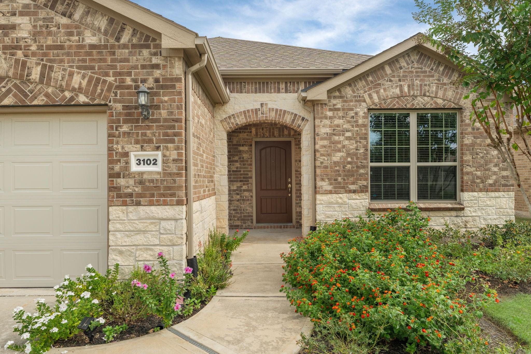 3102 Capote Peak Way — photo