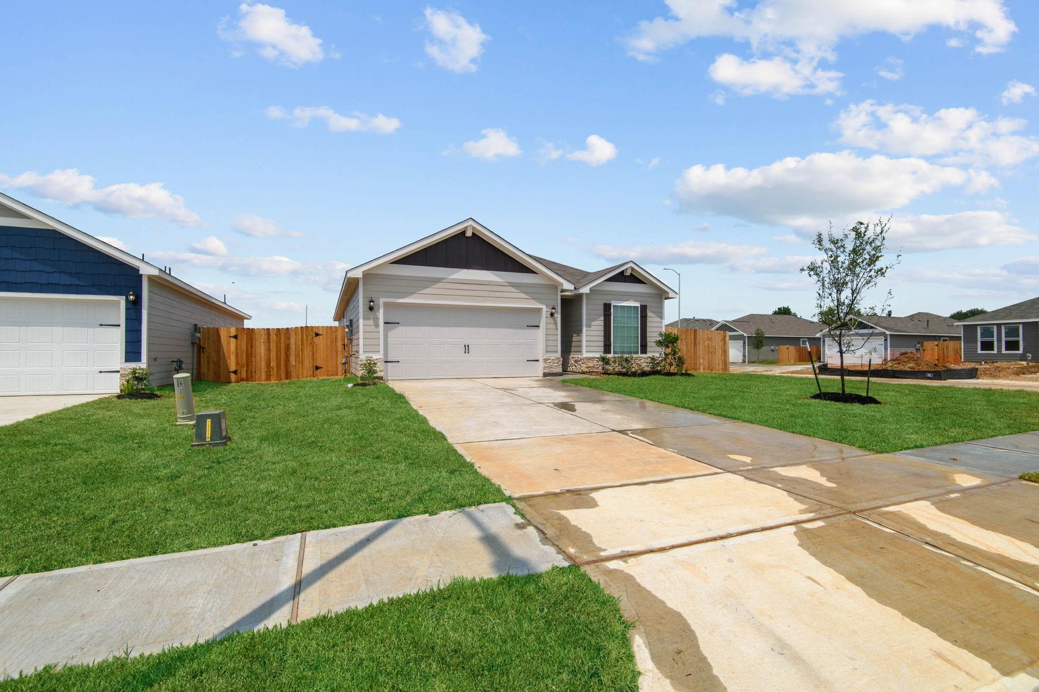 672 Rusted Spur Way, Waller, TX 77484 — photo 2