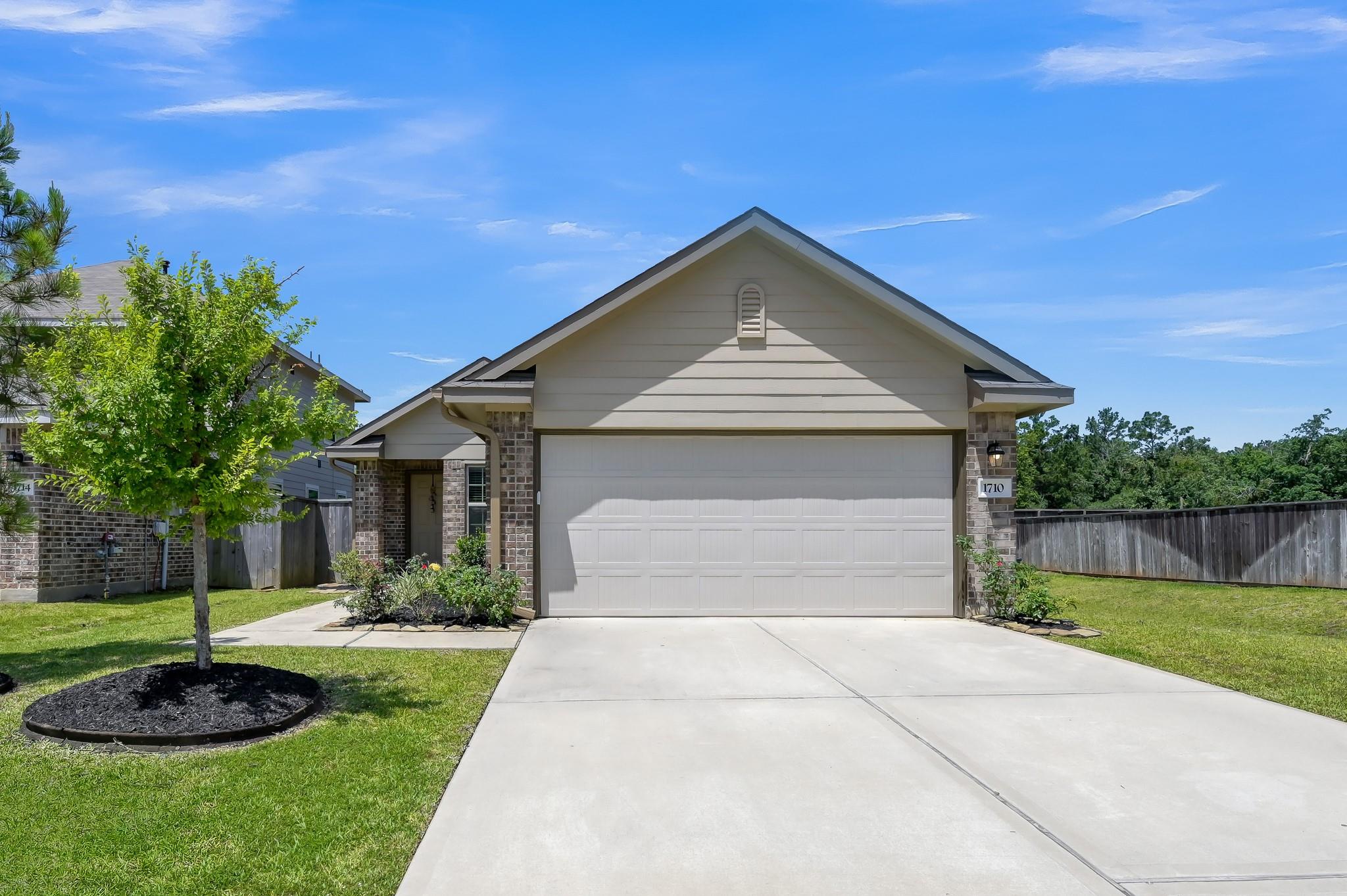 1710 Campos Court — photo