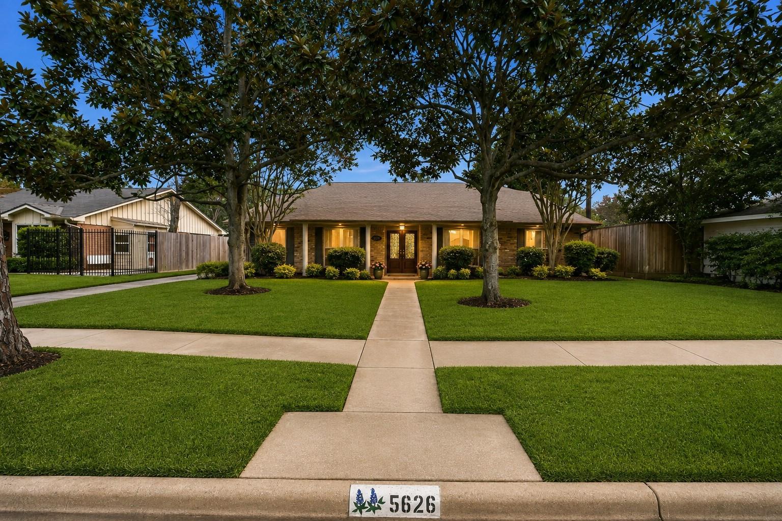 5626 Hummingbird Street — photo
