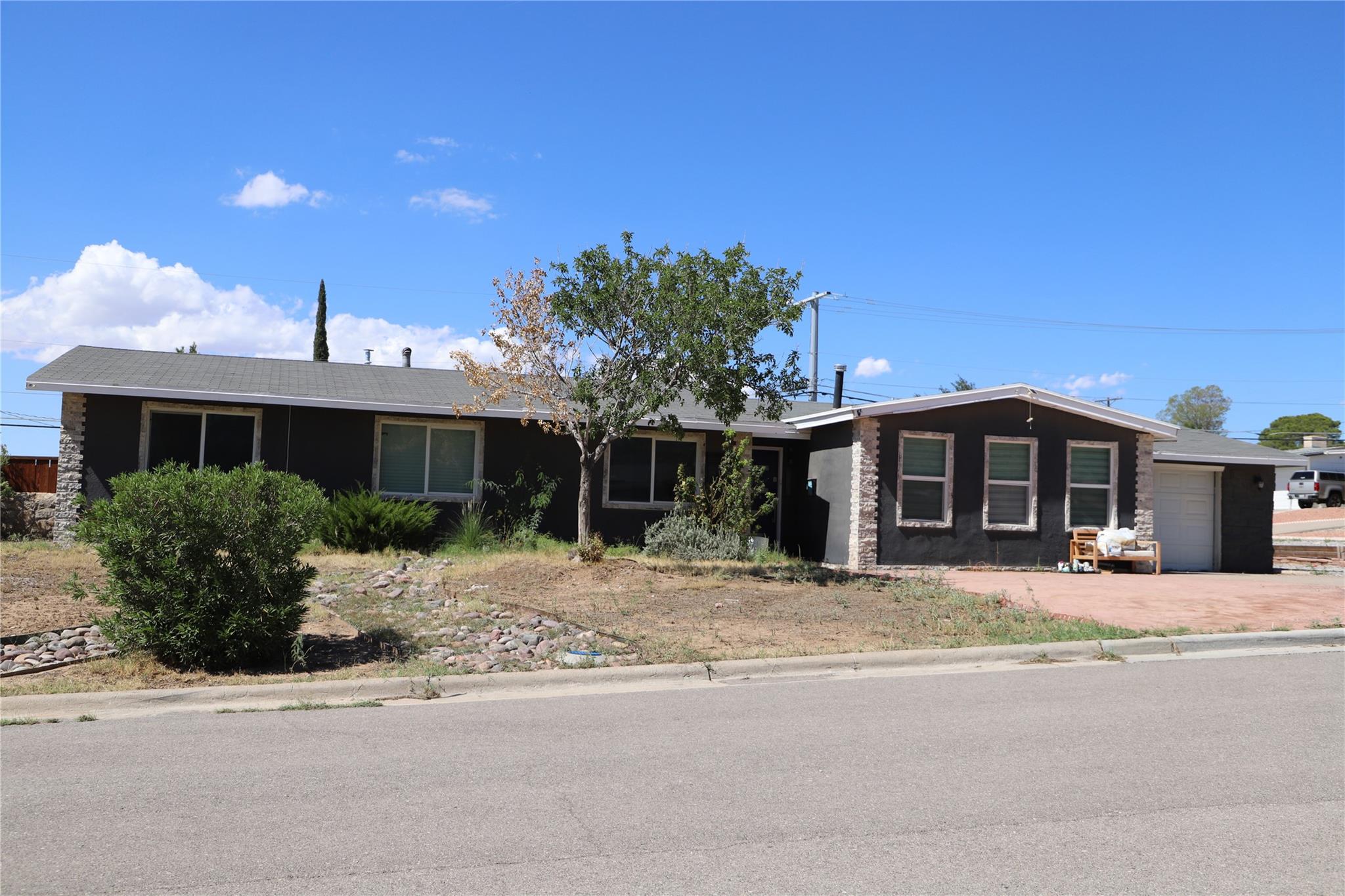 3741 Greenwich Drive — photo