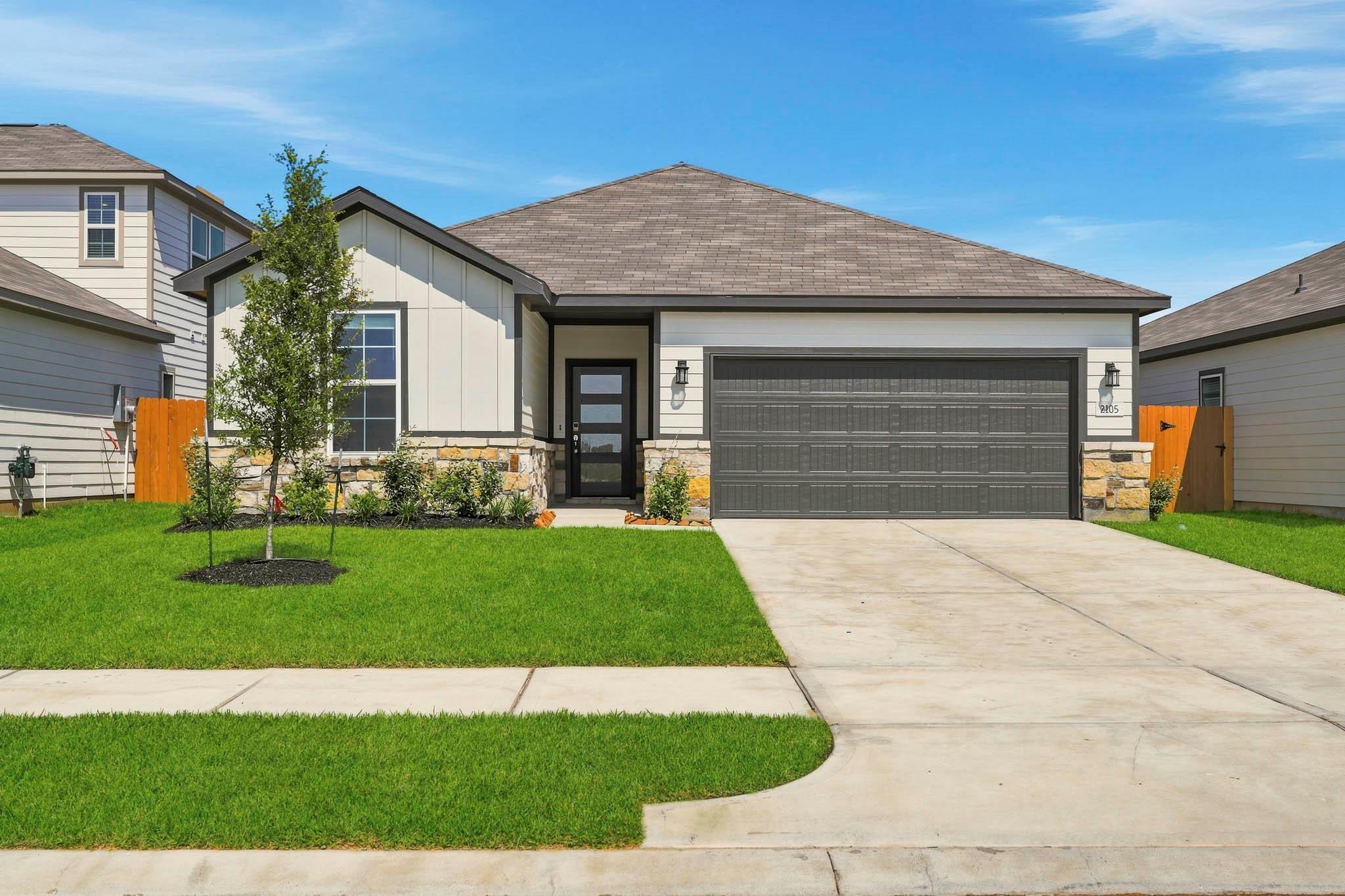 2105 Soriah Court — photo