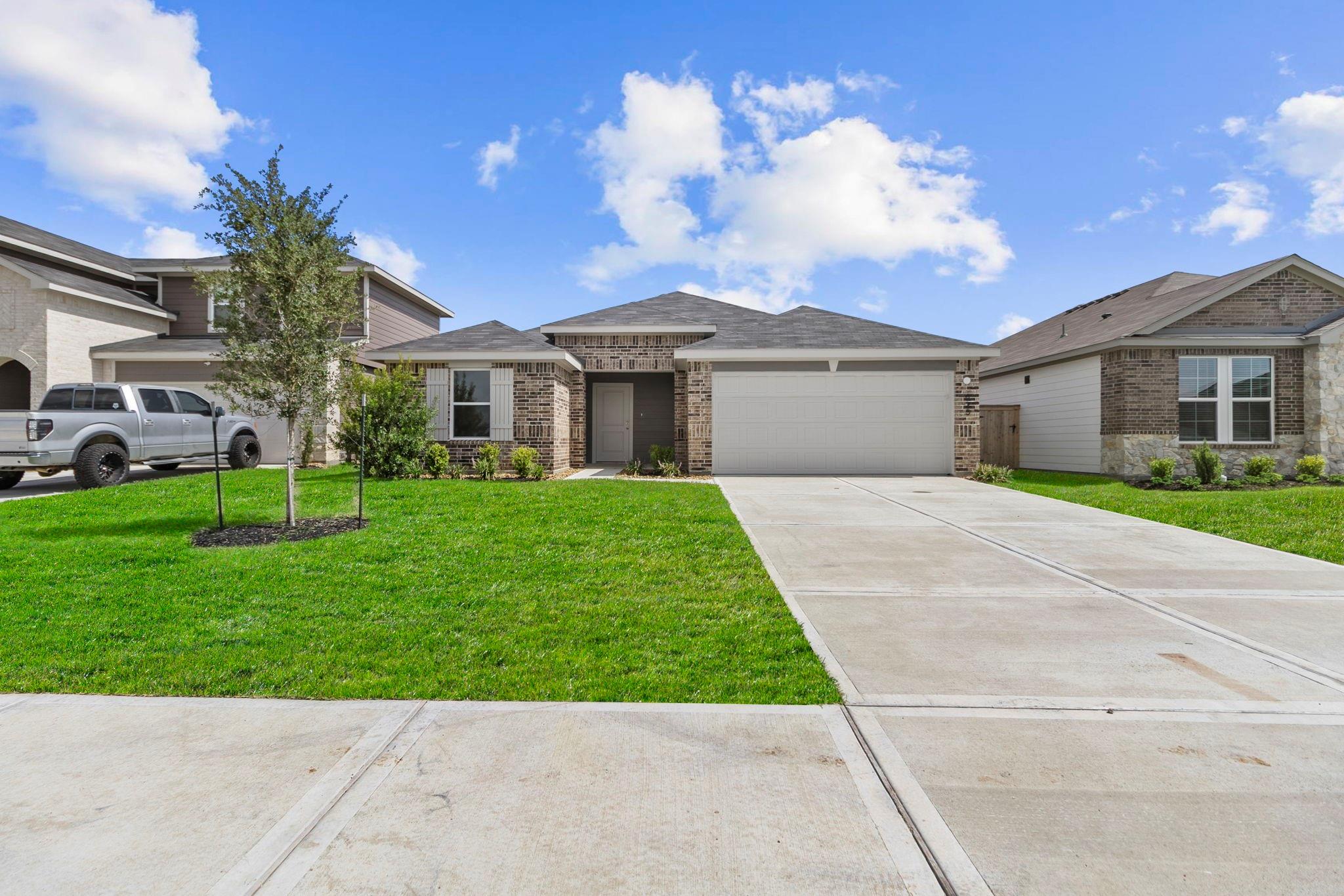 525 Wax Myrtle Way — photo