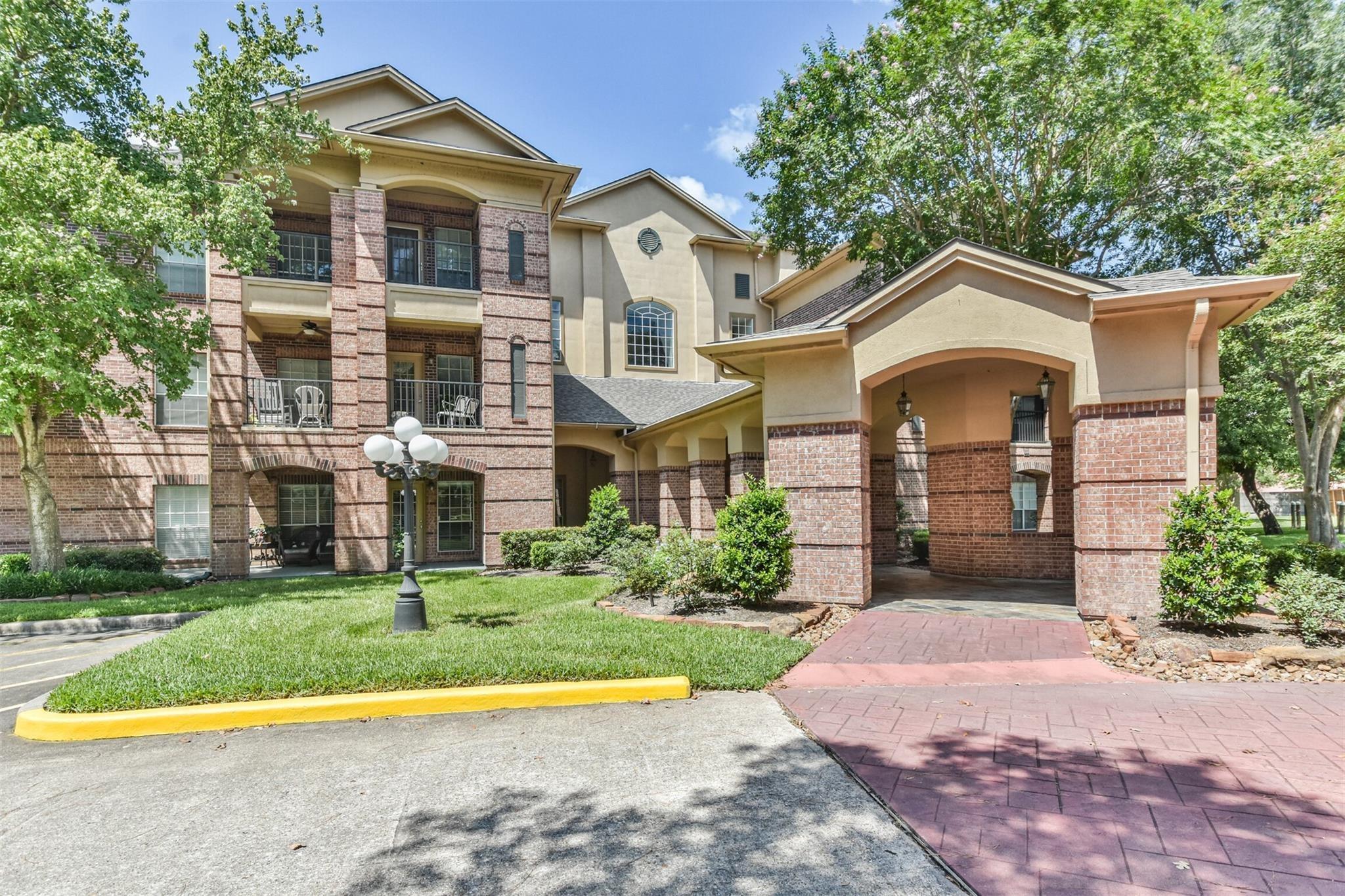 2815 Kings Crossing Drive #319 — photo