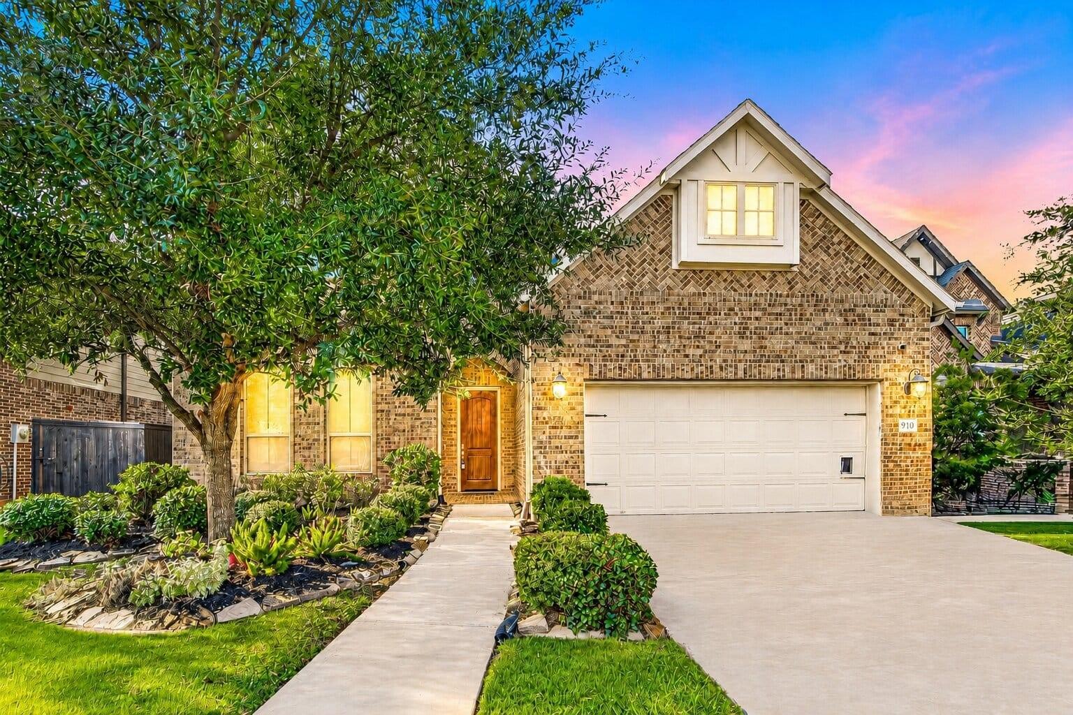 910 Daffodil View Court — photo