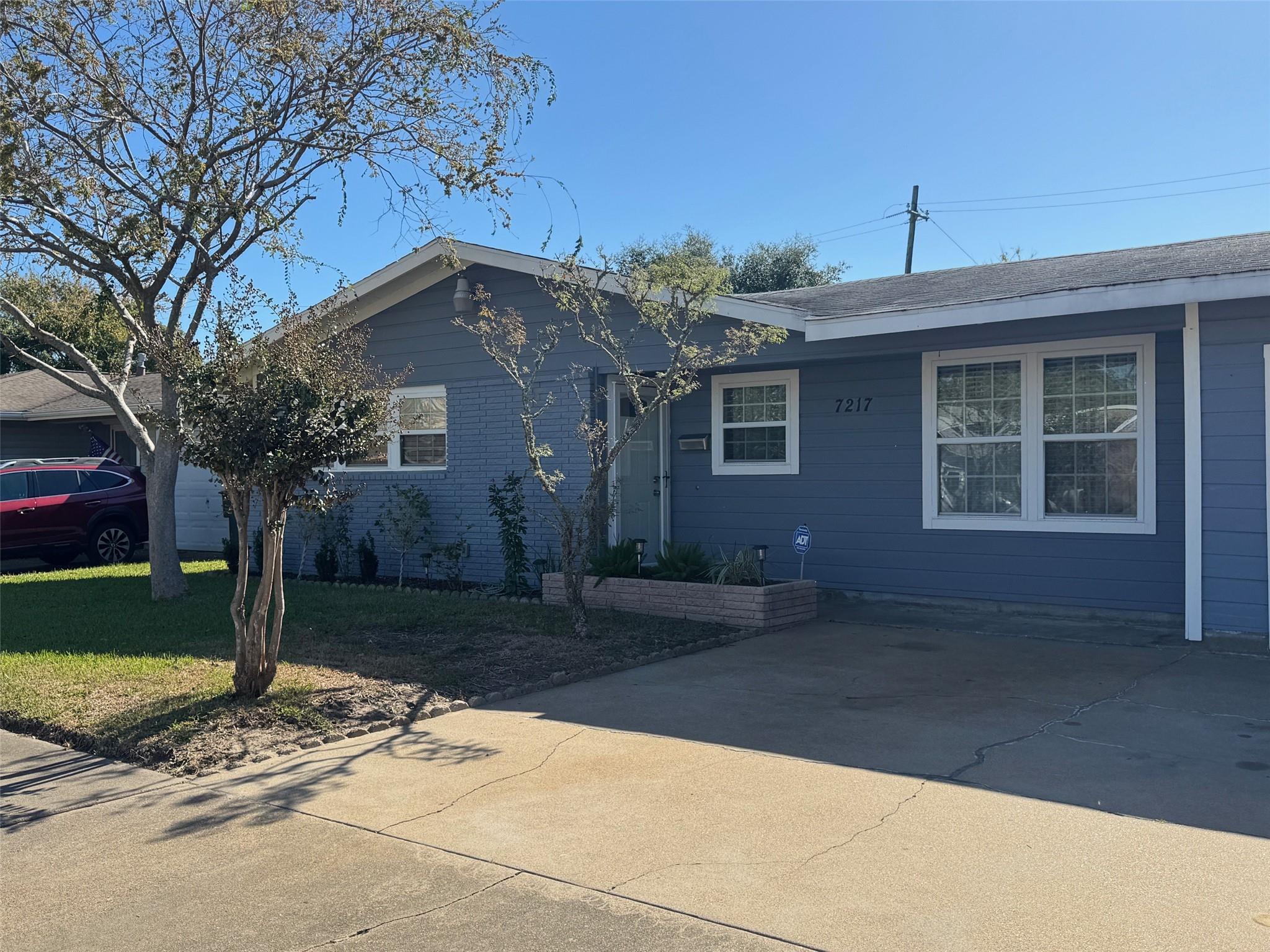 7217 Poplar Drive — photo