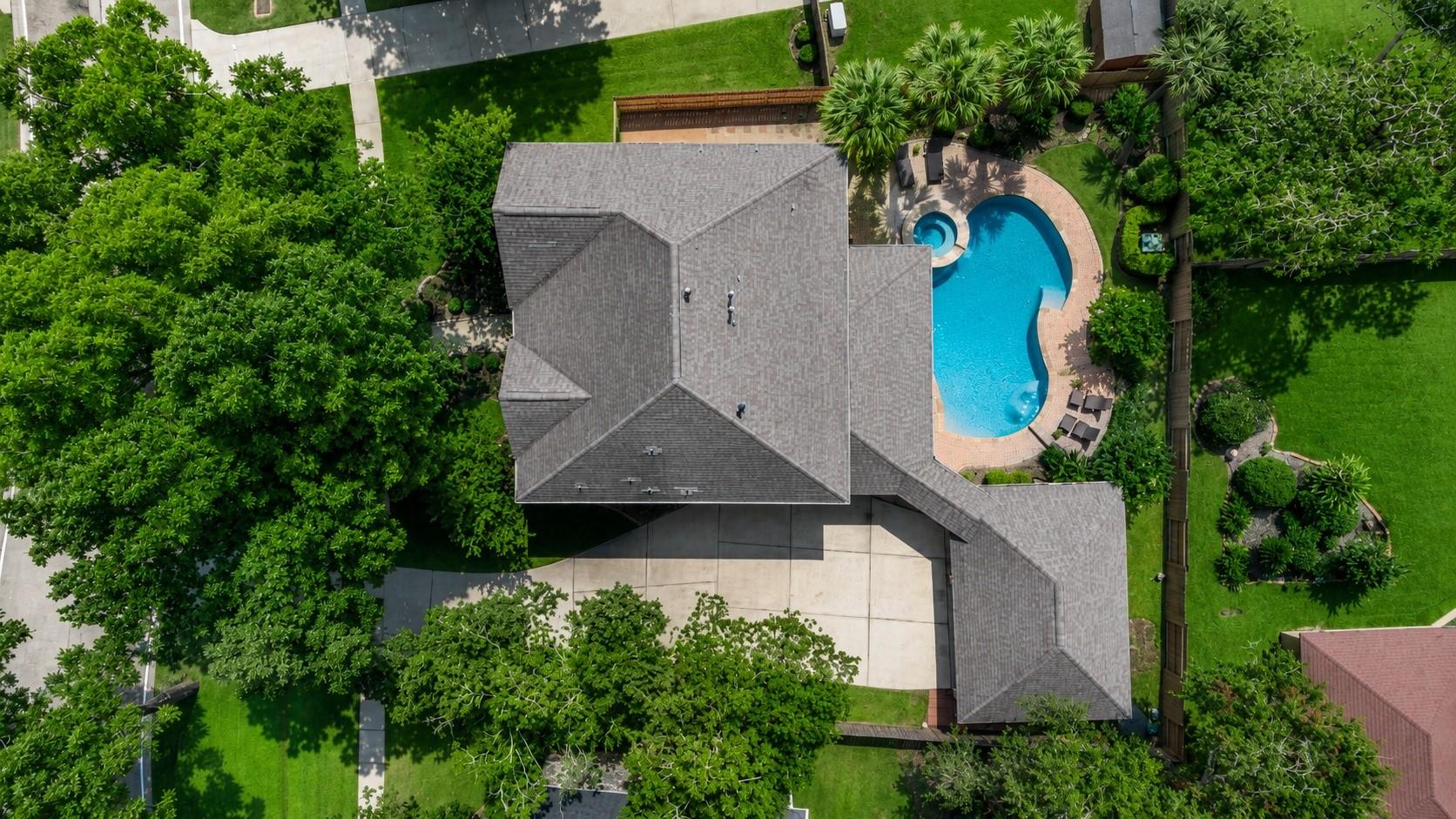 9614 Pennington Lane — photo