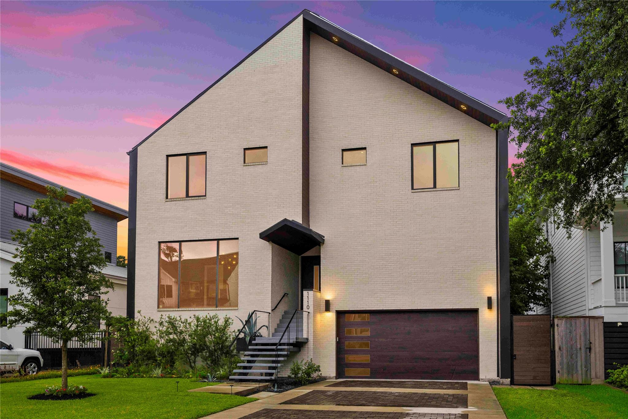 1110 Grovewood Lane — photo