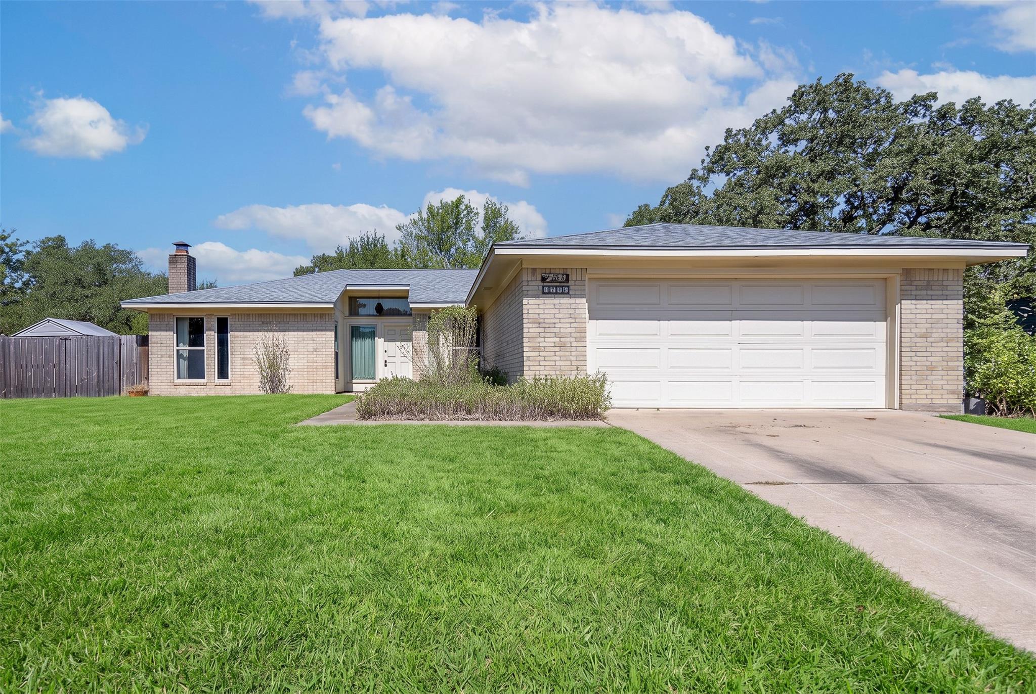 1703 Todd Trail — photo
