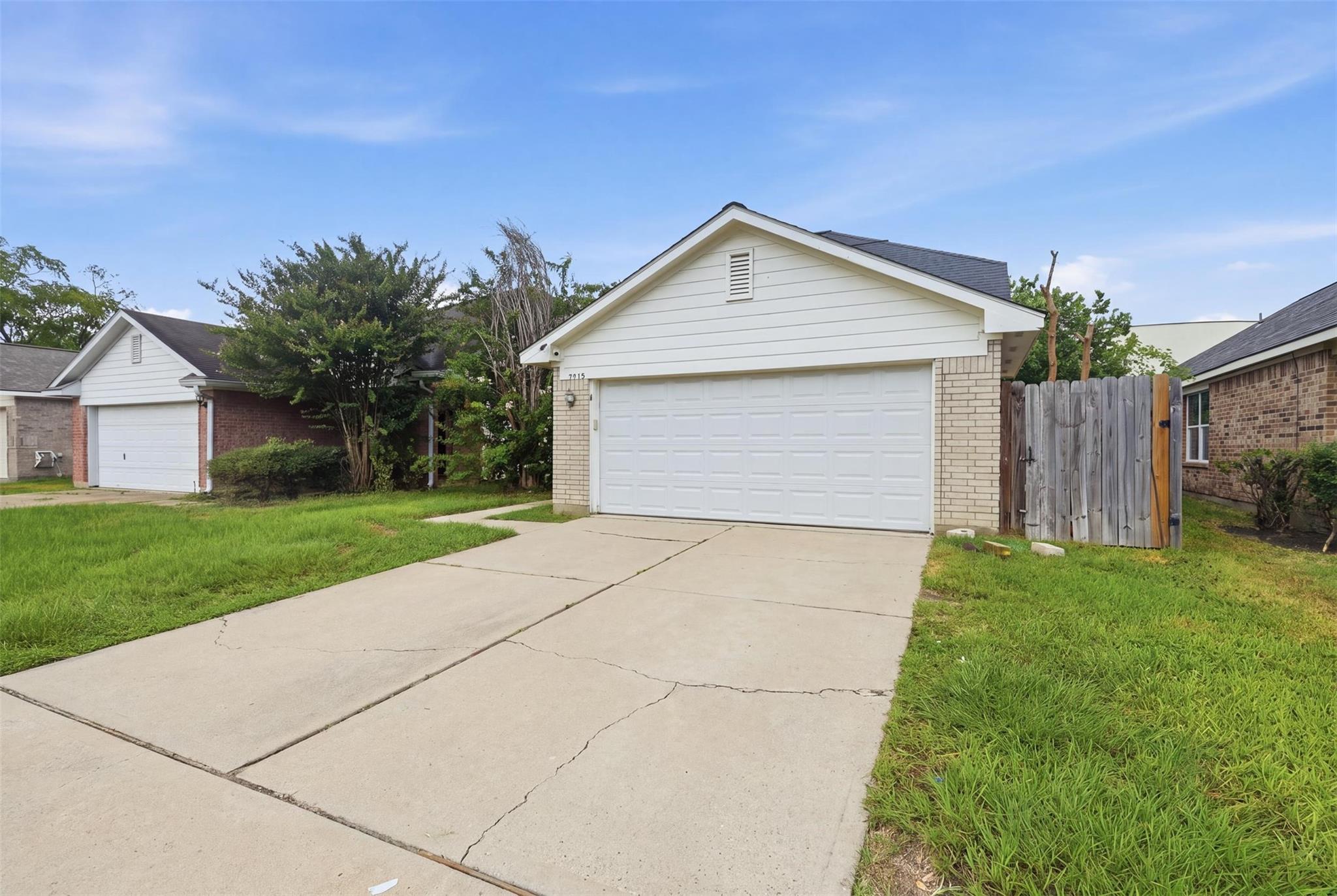 7315 Village Lake Drive — photo