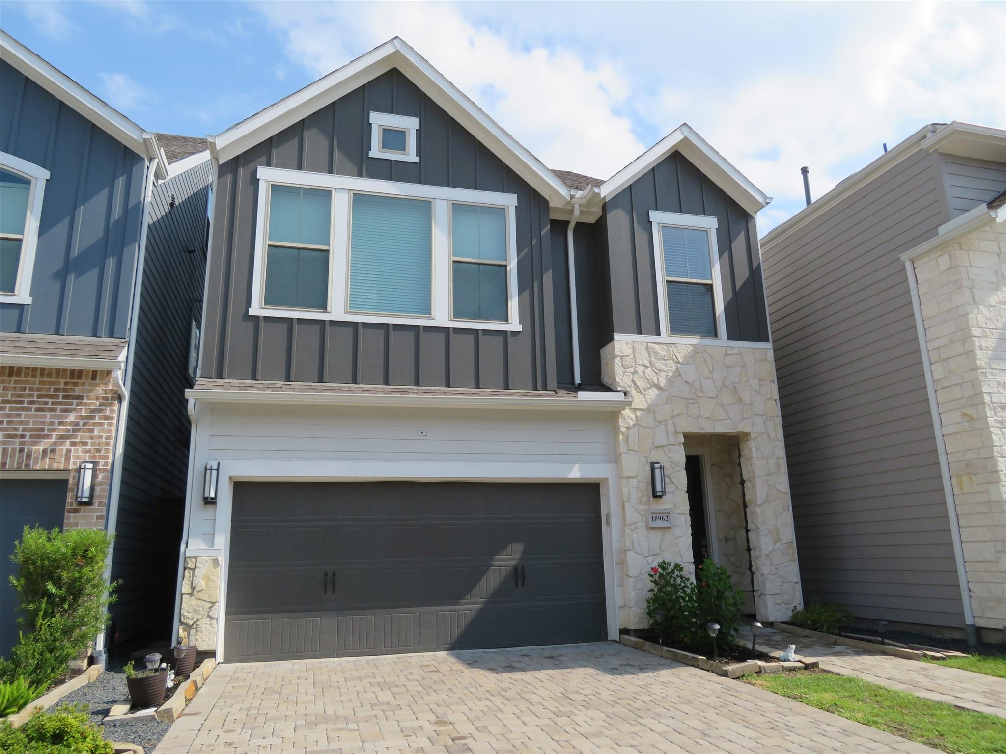 10962 Swang Link Drive — photo