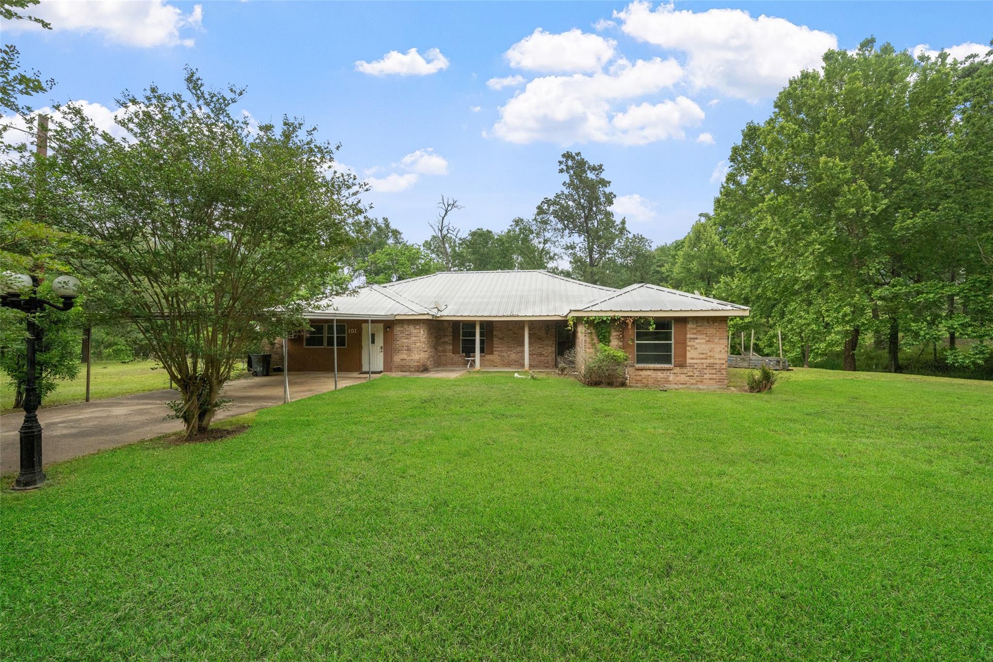 101 Walnut Drive — photo