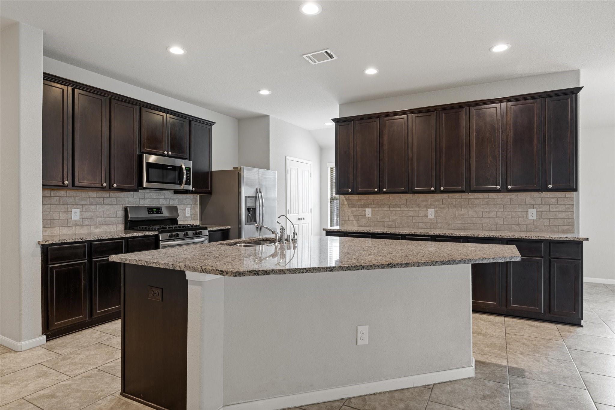 3010 Specklebelly Drive — photo