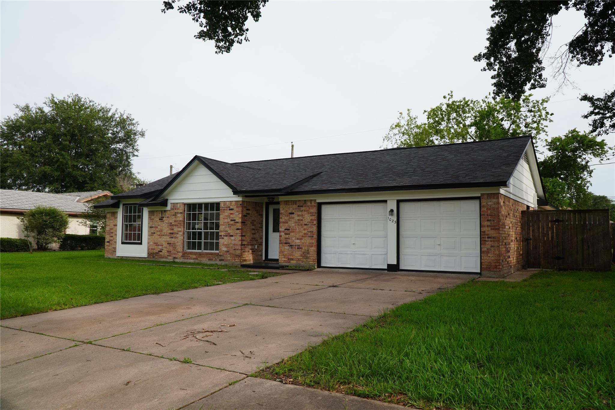 1023 Twinbrooke Drive — photo