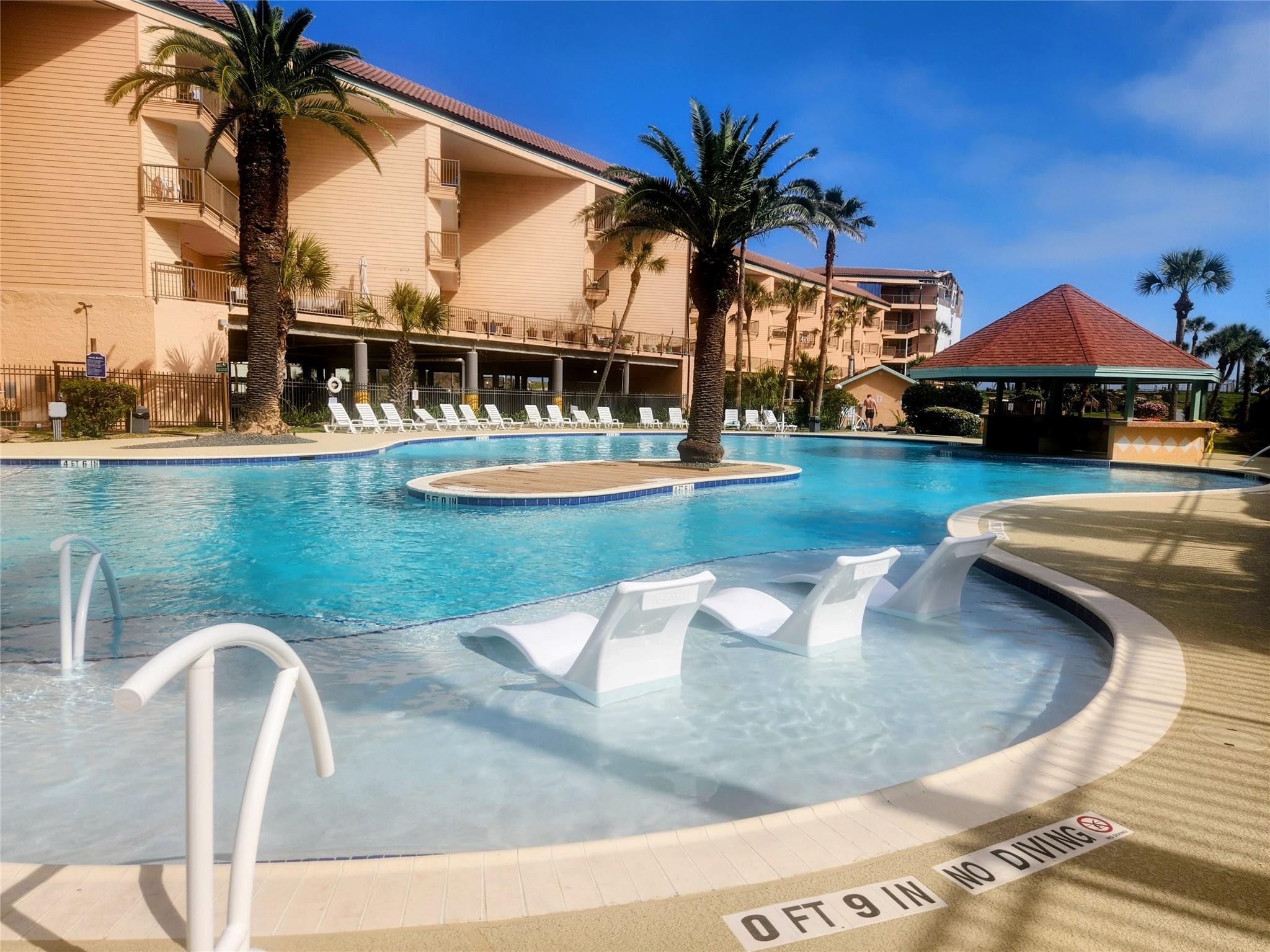 9520 Seawall Boulevard #108 — photo