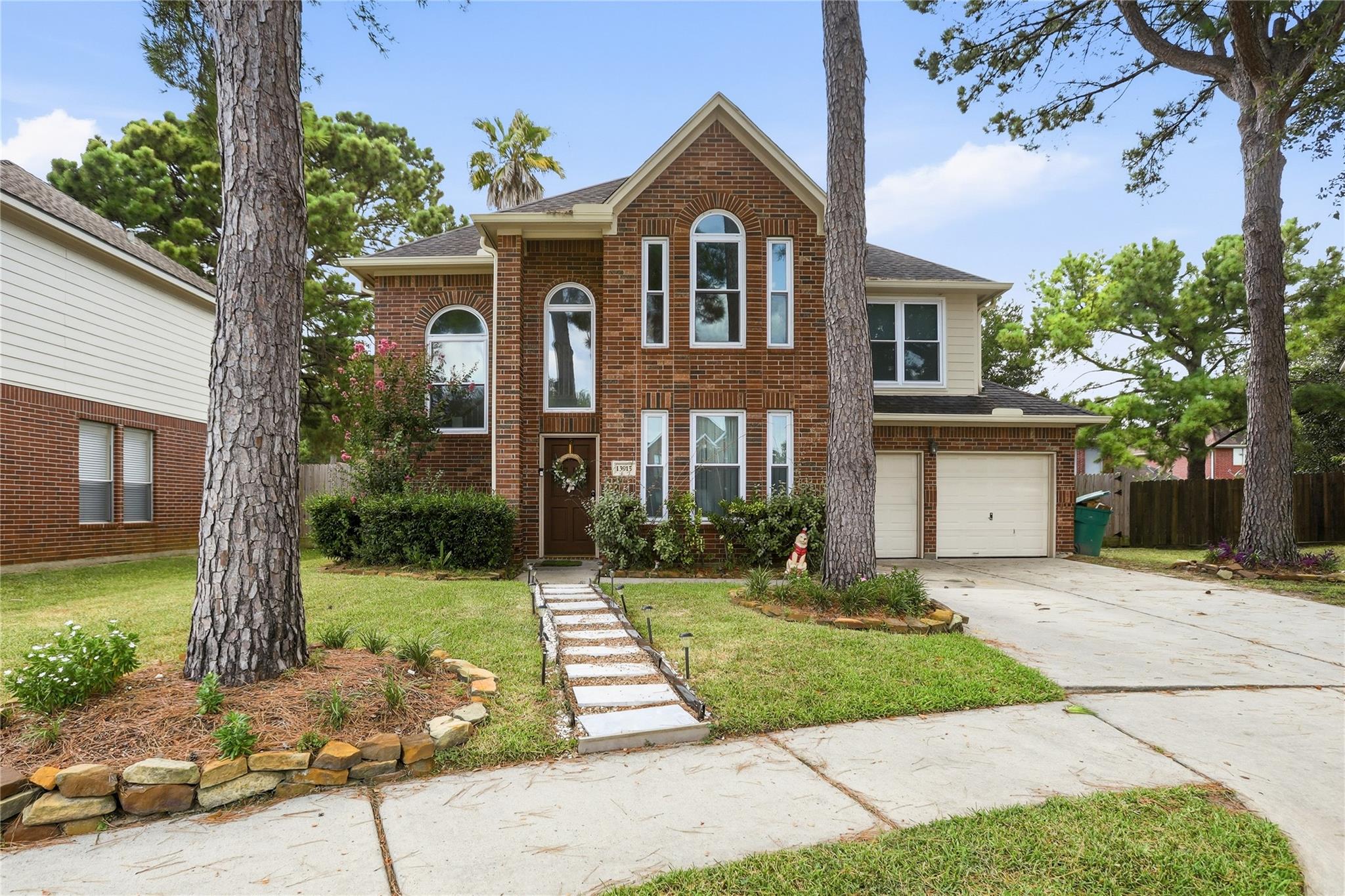 13915 Elmpark Court — photo