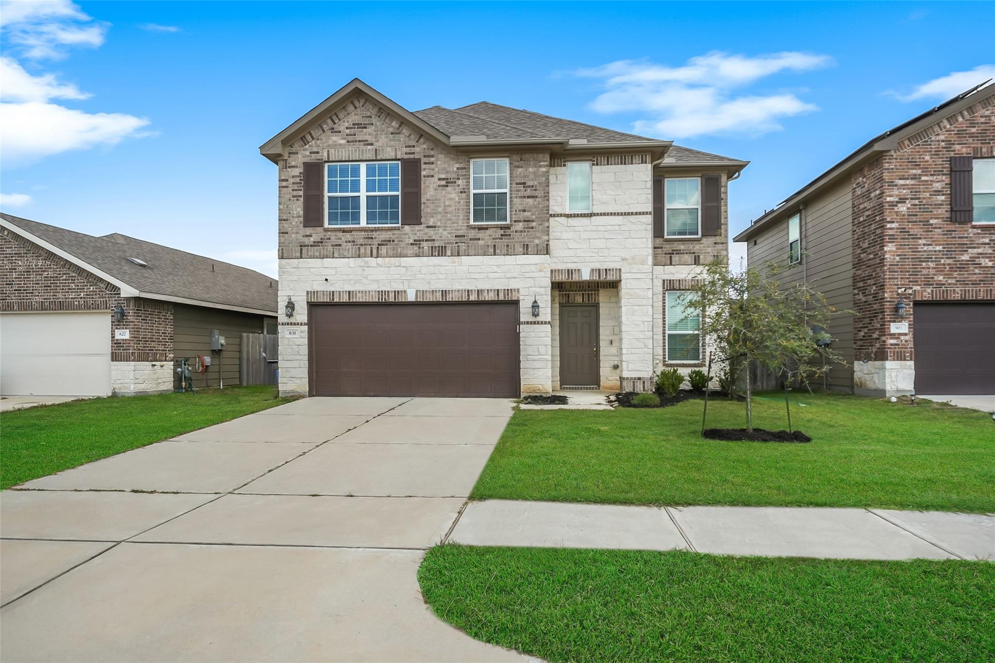 831 Cloverdale Drive — photo
