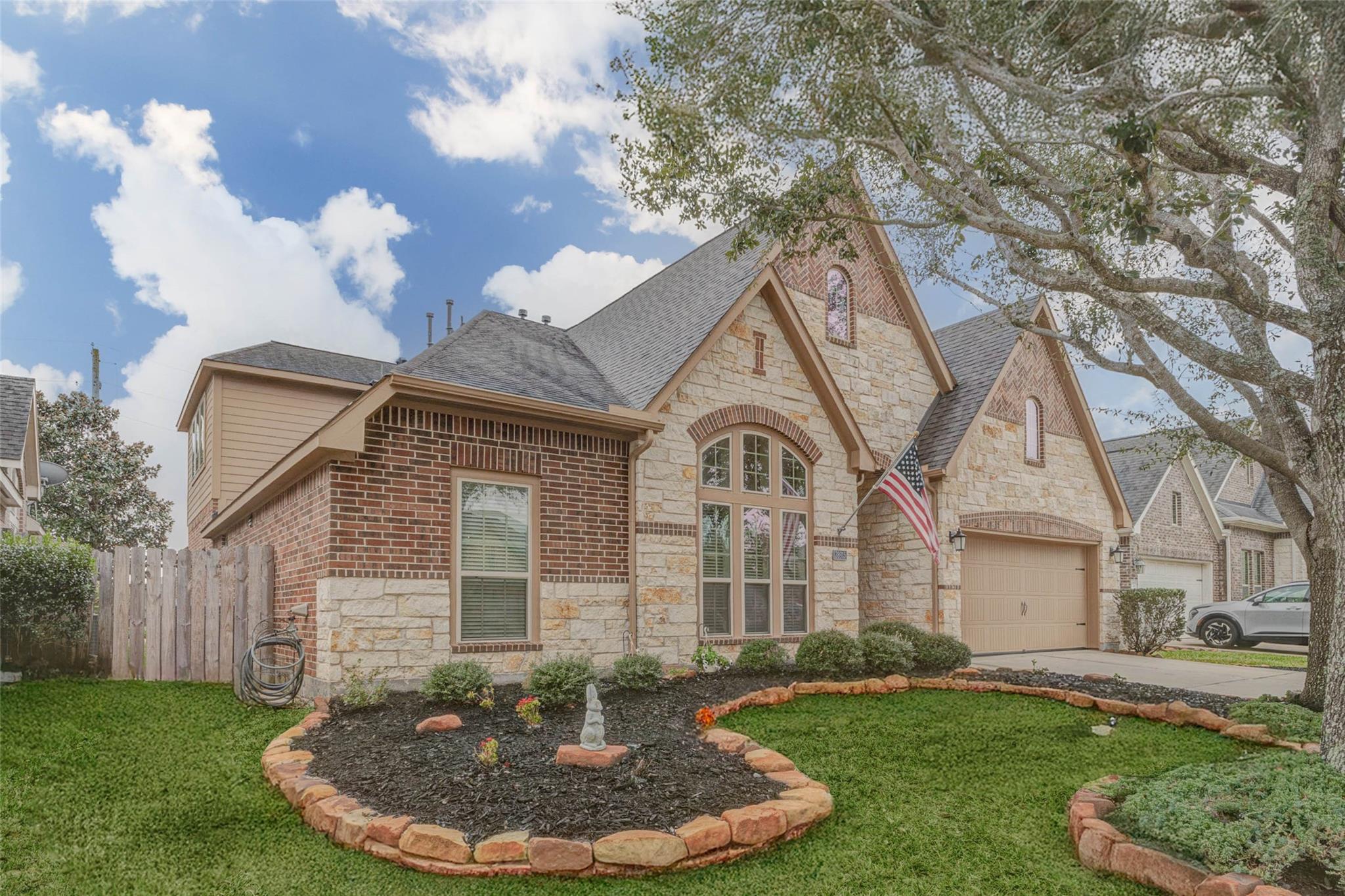 28915 Davenport Drive — photo