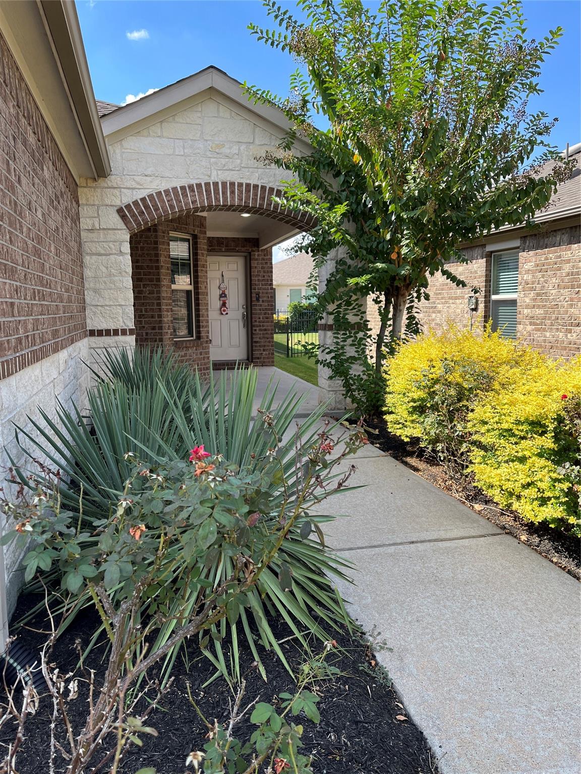 618 Windward Court — photo