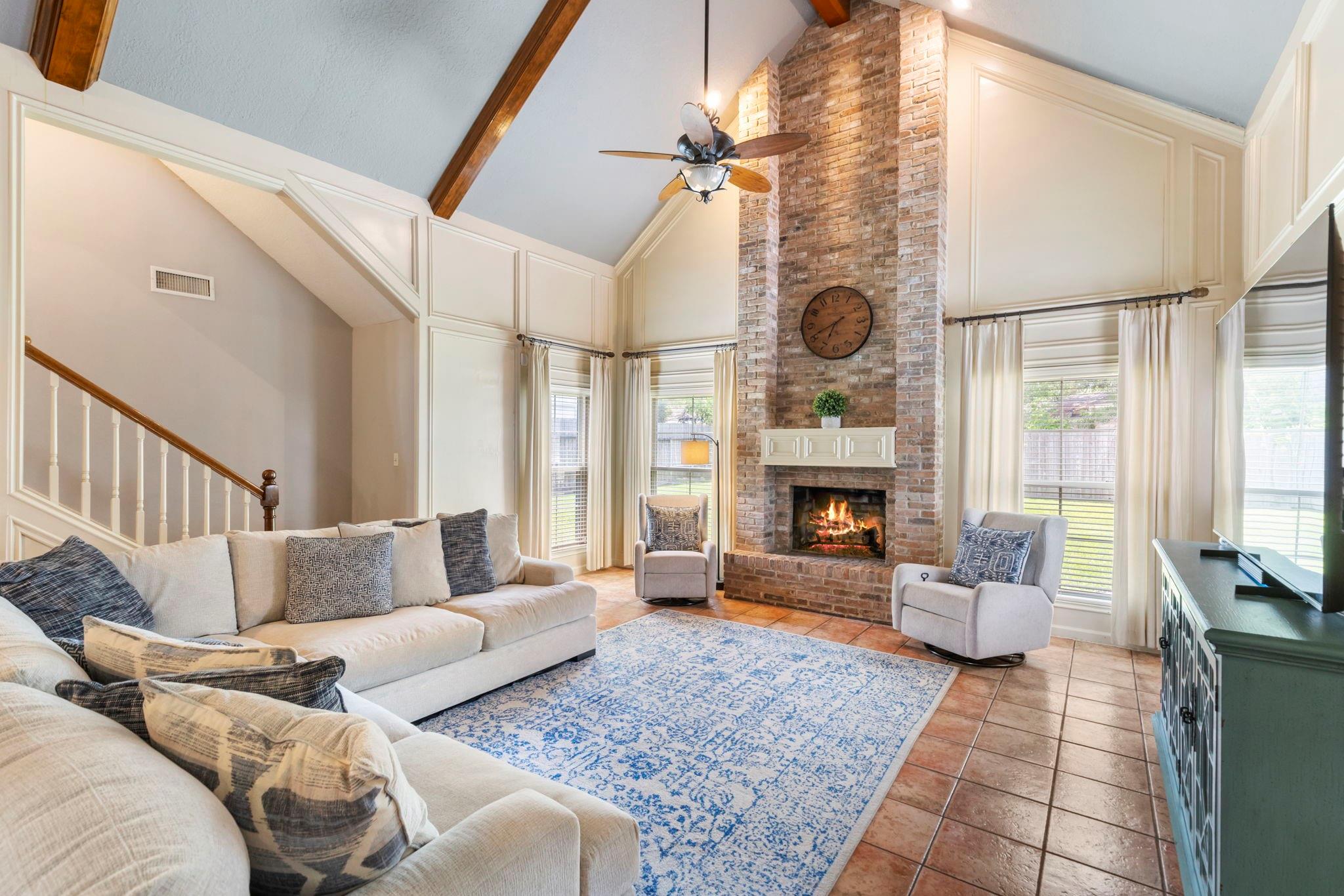 15619 Pebble Bend Drive — photo