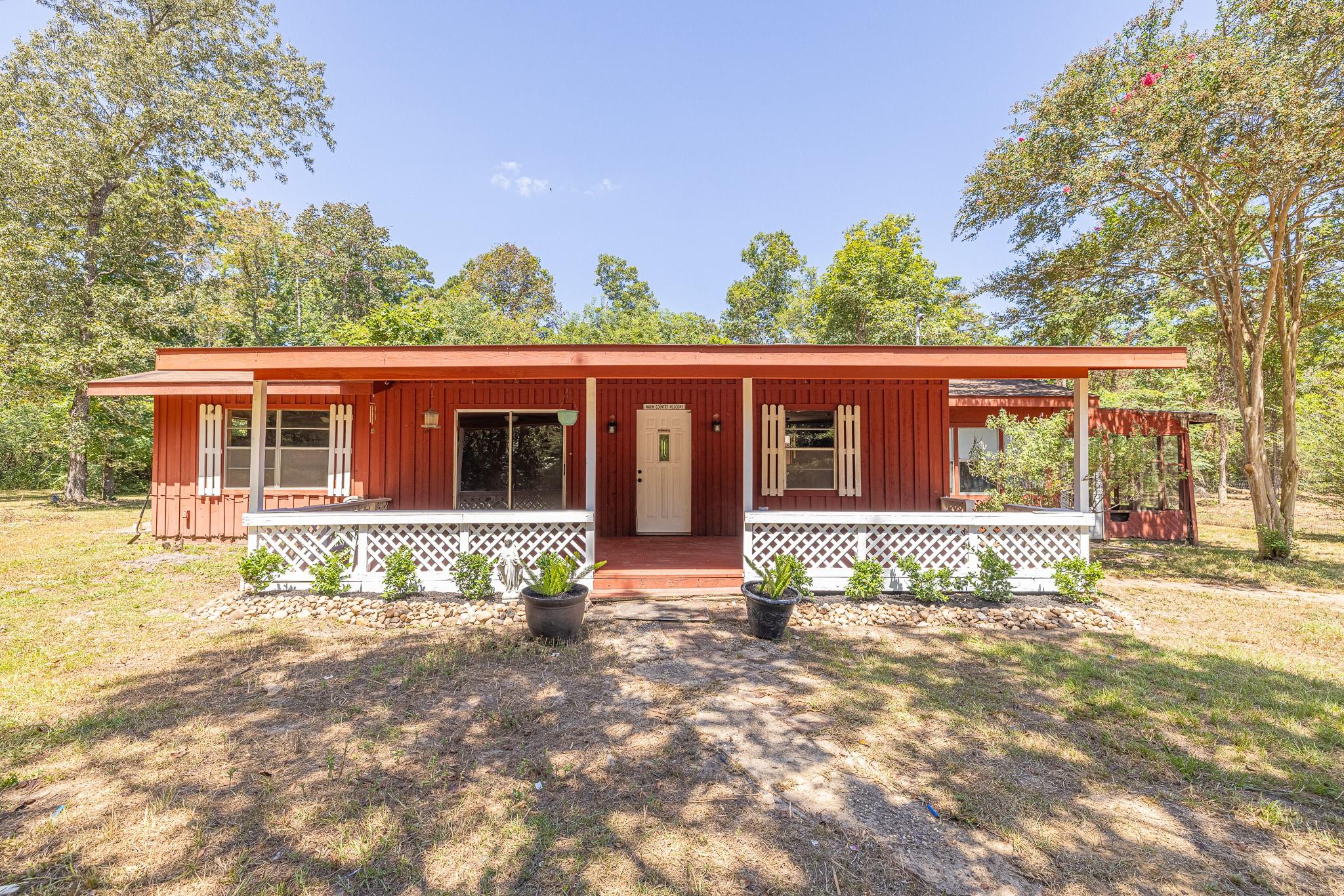 230 Deane Drive — photo