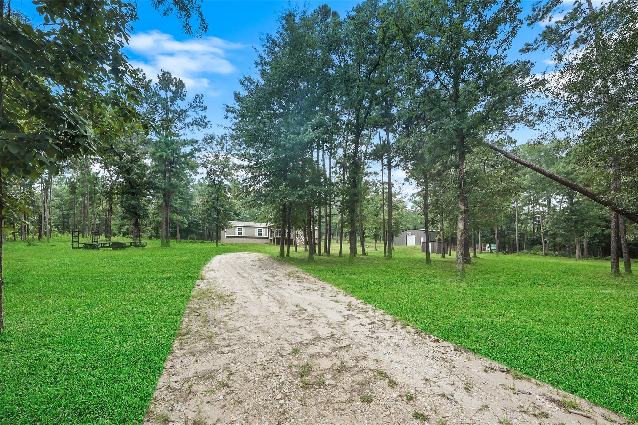 577 Winding River Road — photo