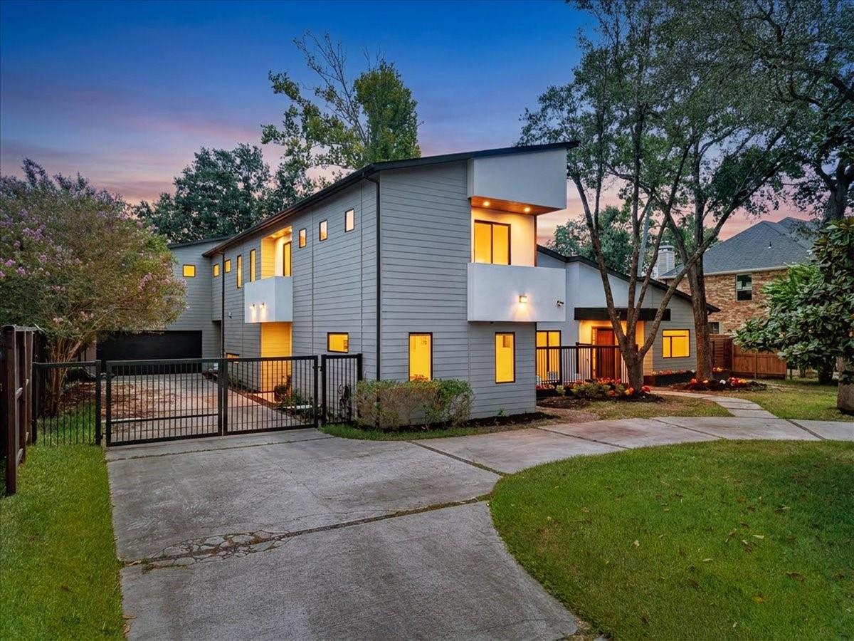 1418 Huge Oaks Street — photo