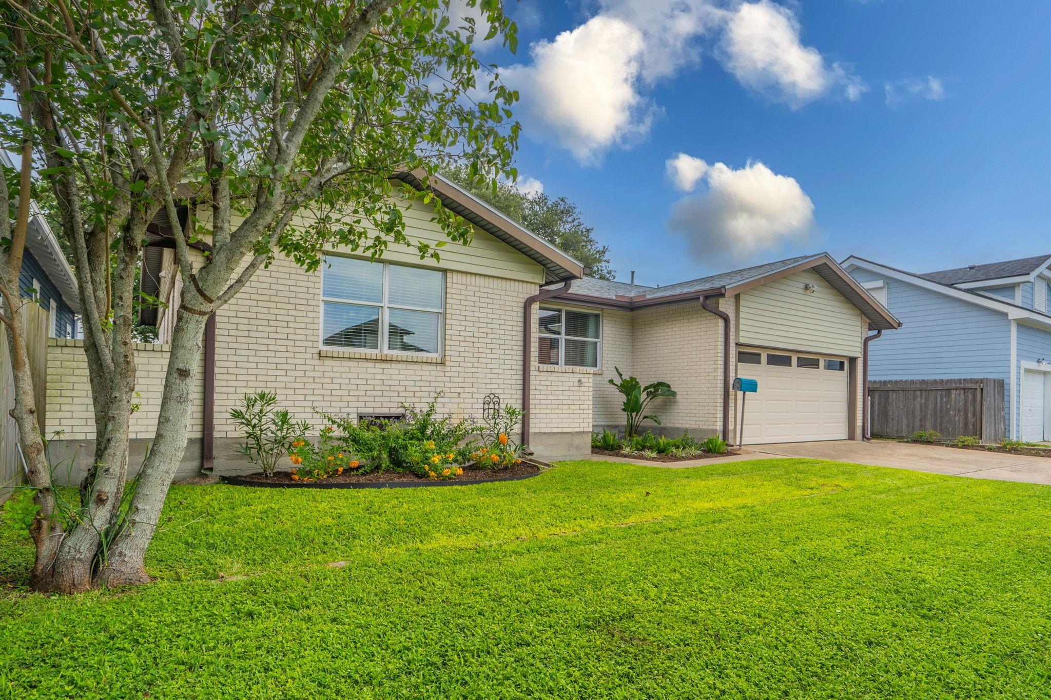 4110 Avenue Q 1/2 — photo