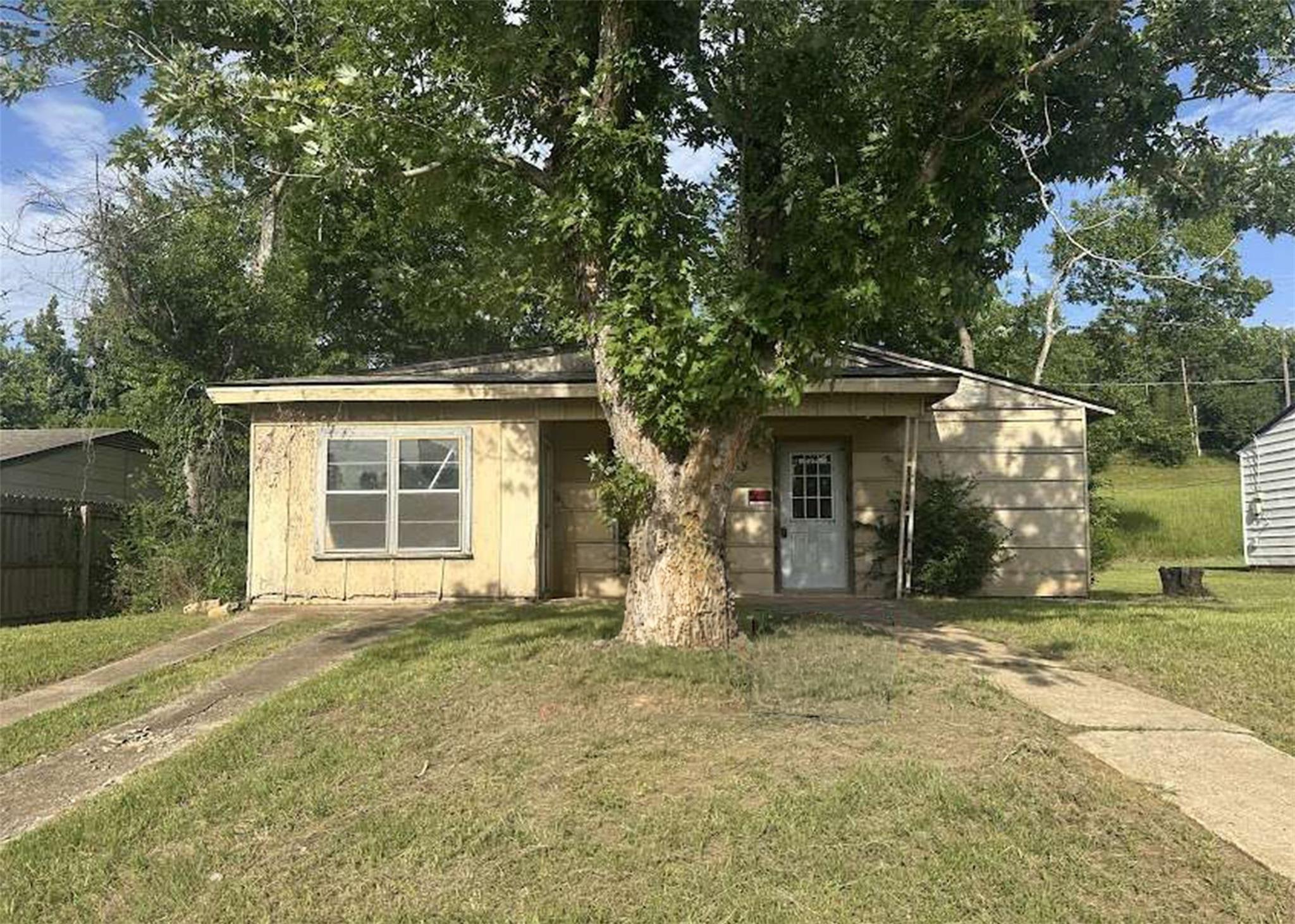 708 Northaven Drive — photo