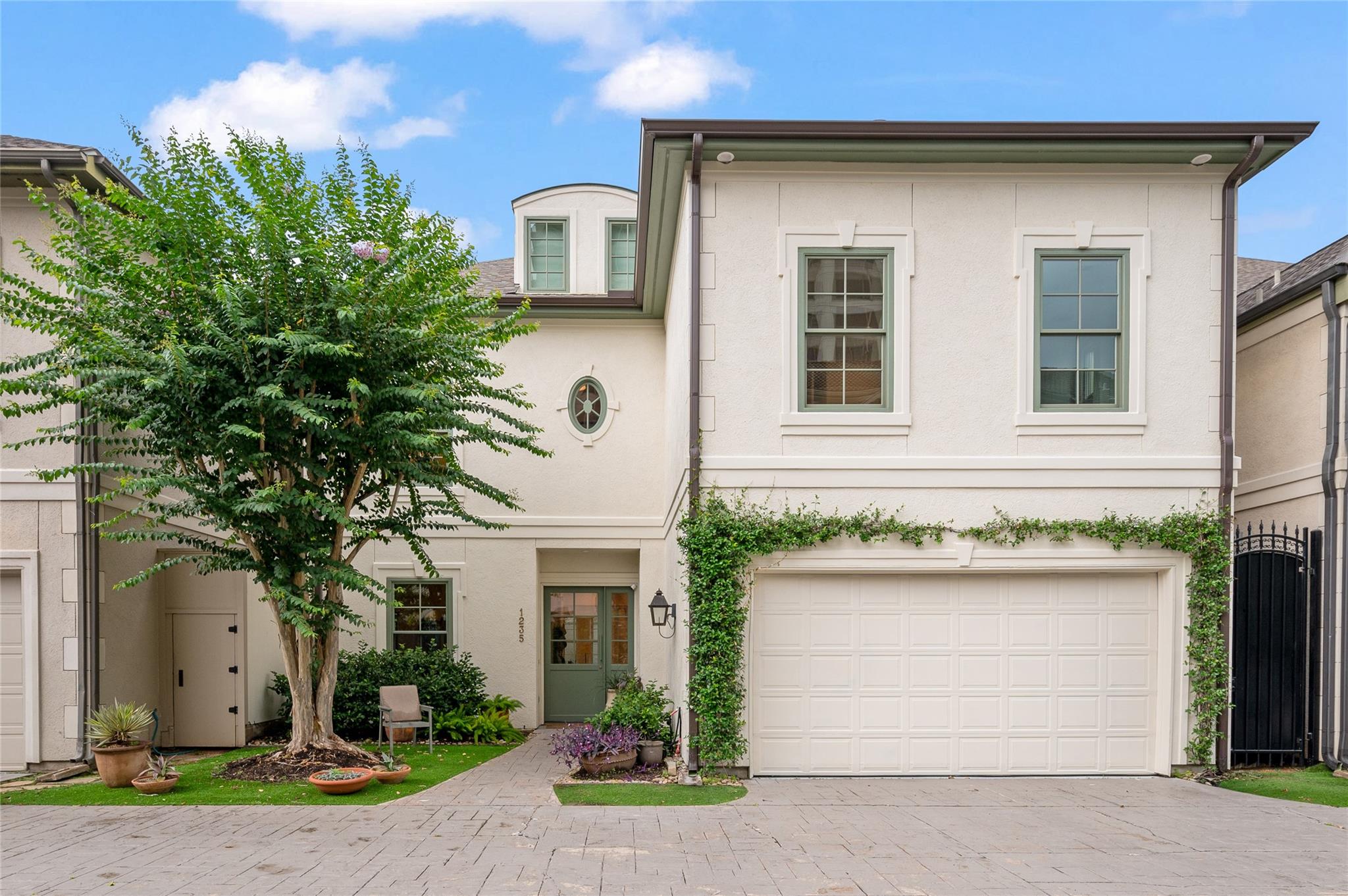 1235 Wynden Oaks Garden Drive — photo