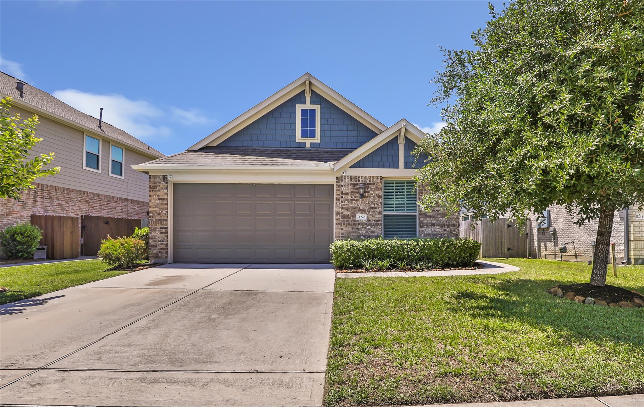 21248 Flowering Crape Myrtle Drive — photo