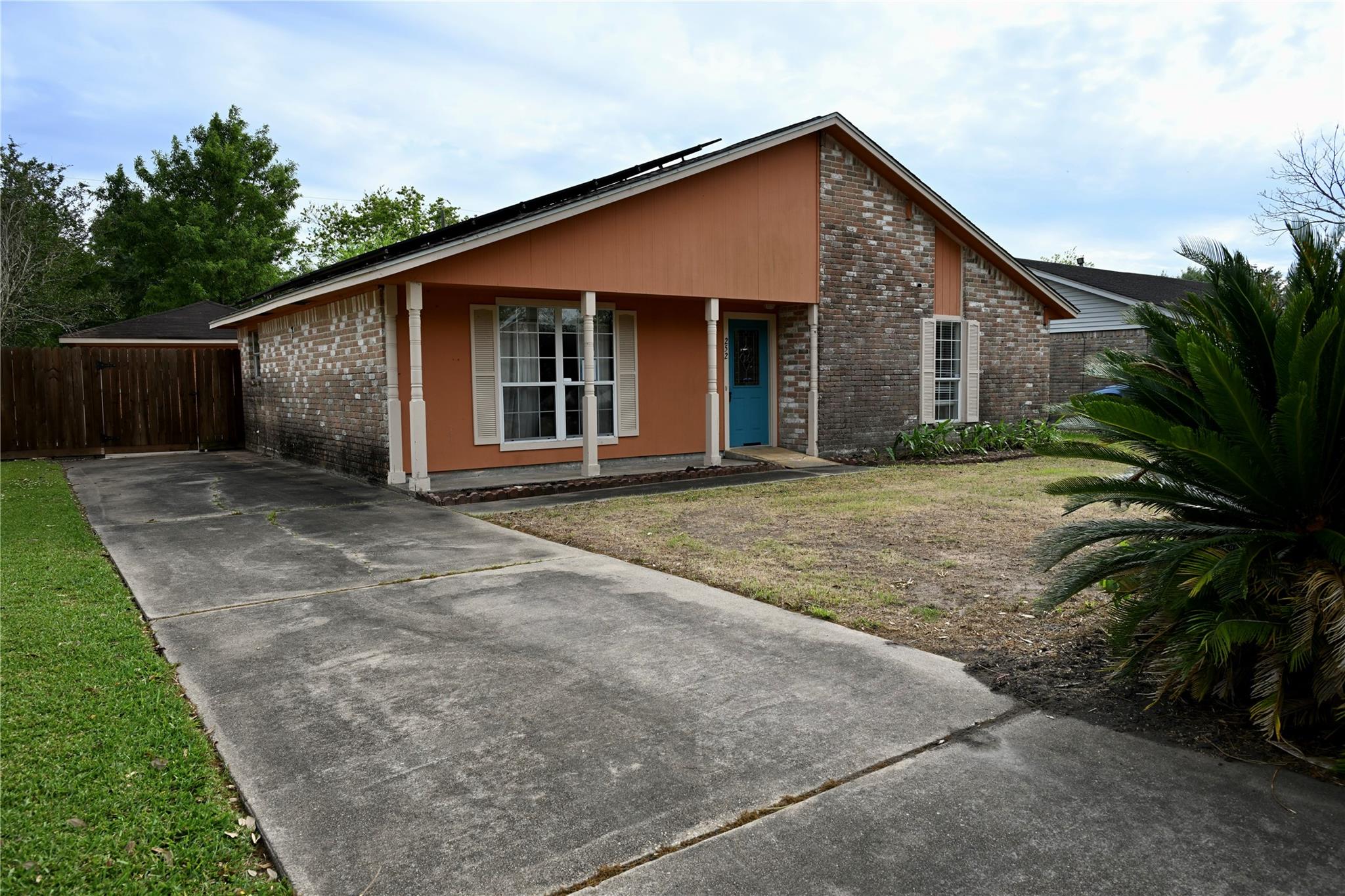 252 Bastrop Street — photo