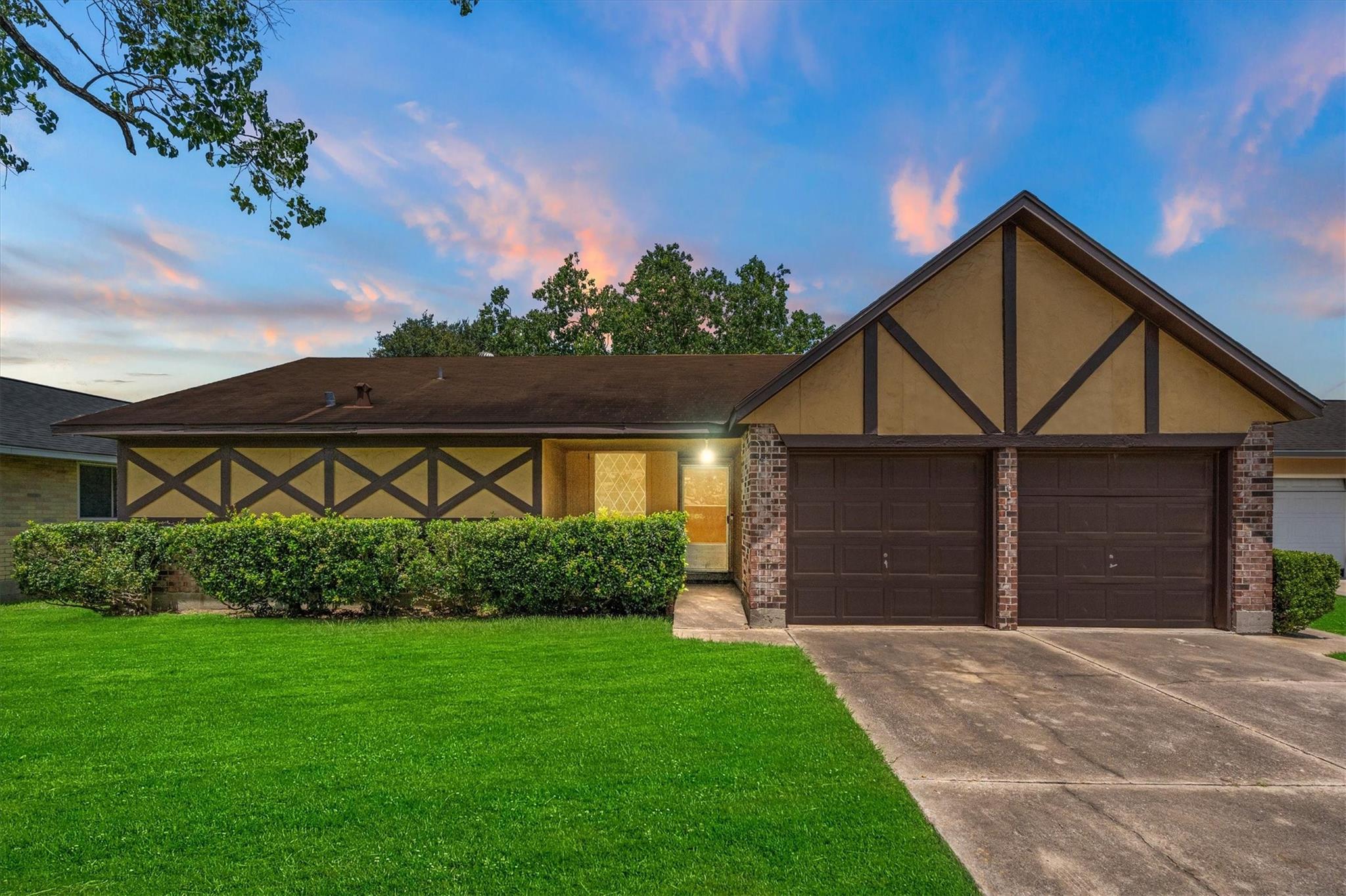 2502 Woodwild Drive — photo