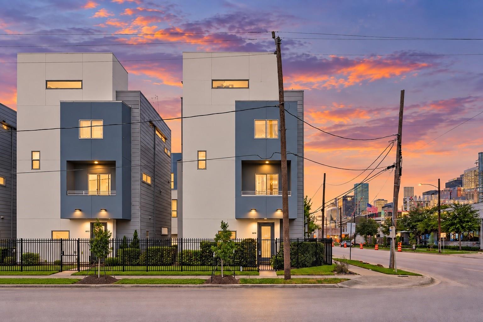 1614 Bastrop Street — photo