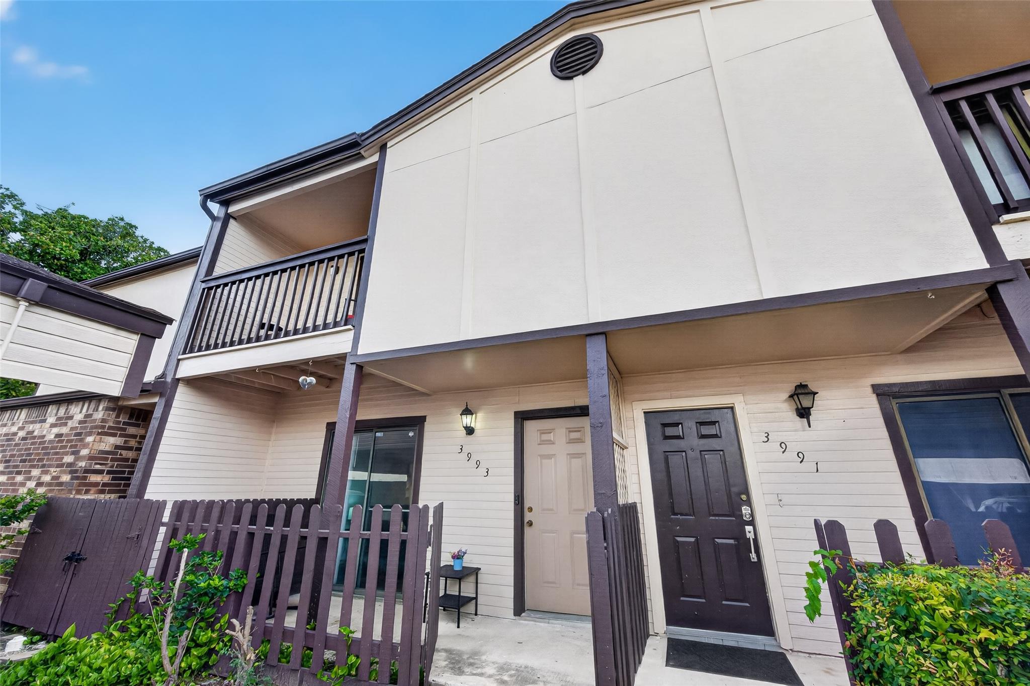 3993 Tanglewilde Street #3993 — photo