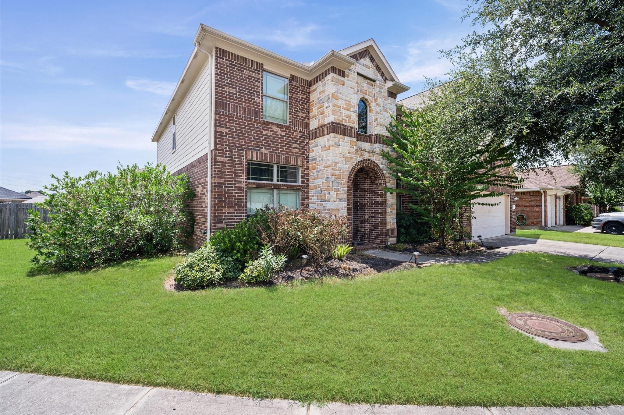9803 Lynnrose Springs Drive — photo