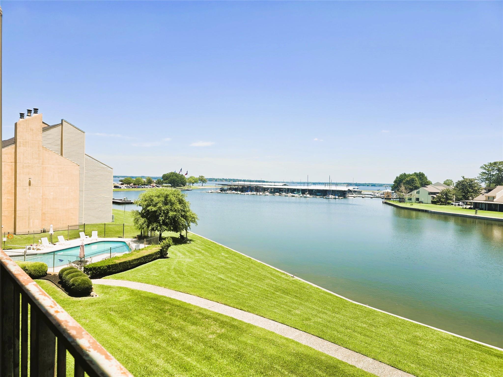 12600 Melville Drive #323B — photo