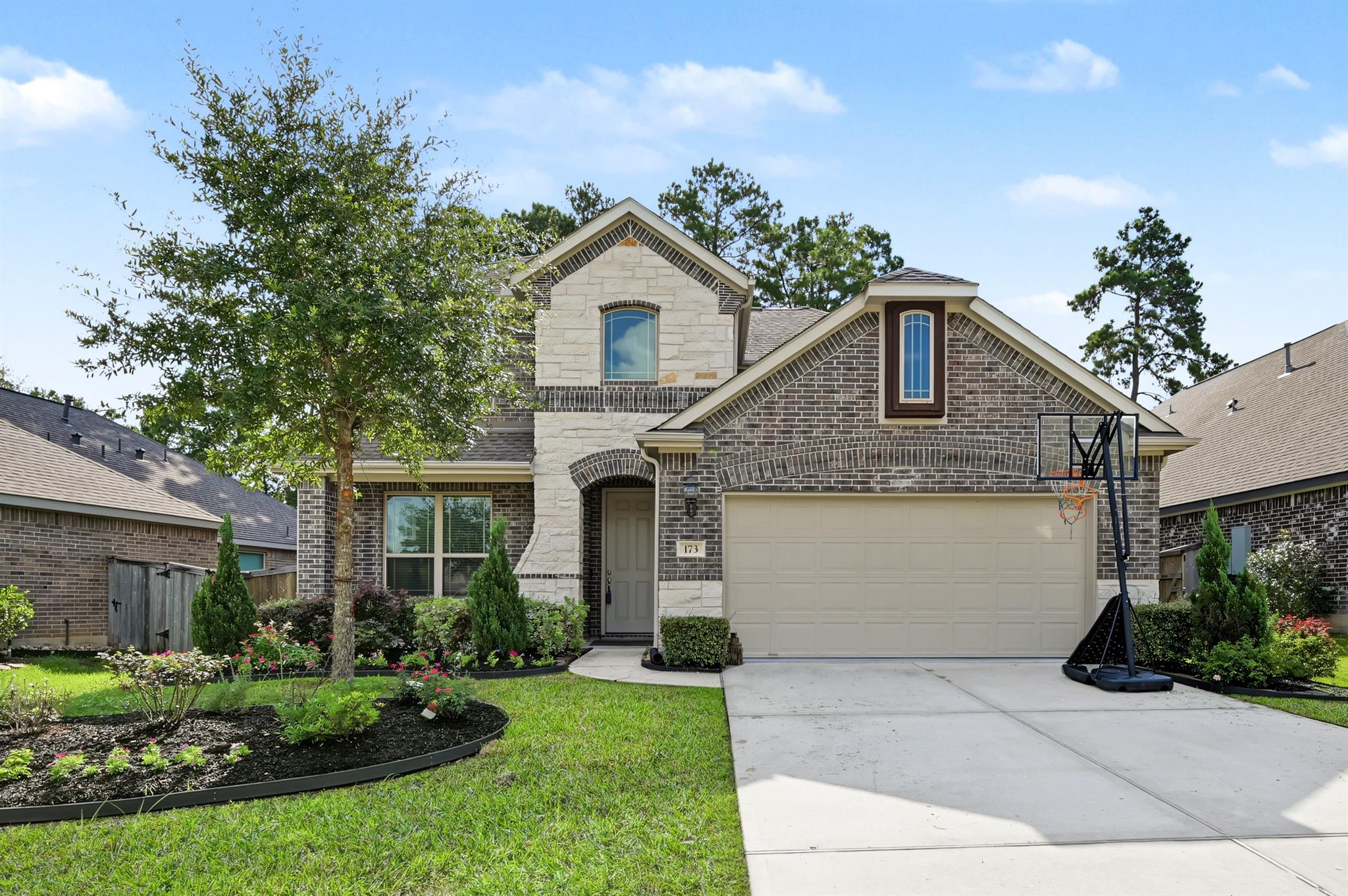 173 Bluebell Woods Way — photo