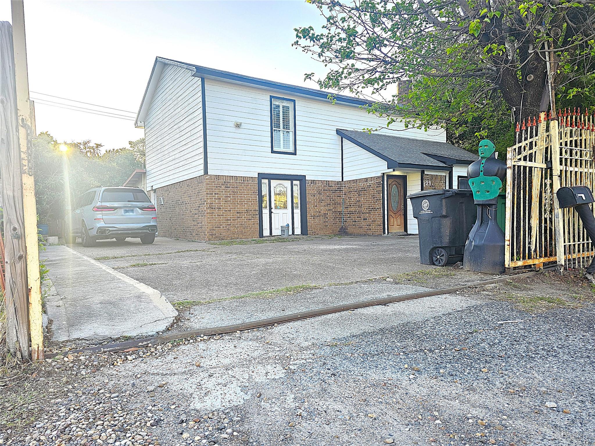 2131 Campbell Road — photo