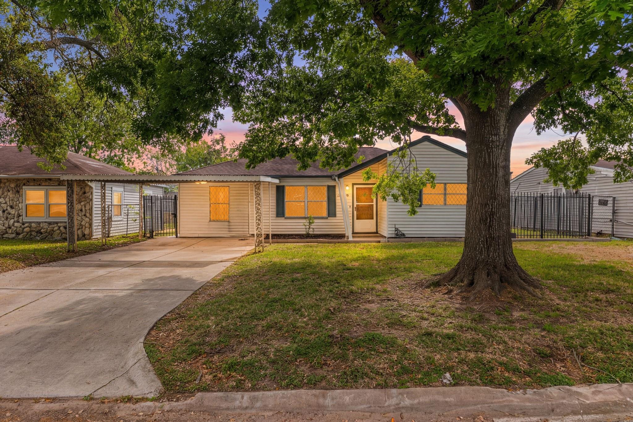 10923 Duane Street — photo