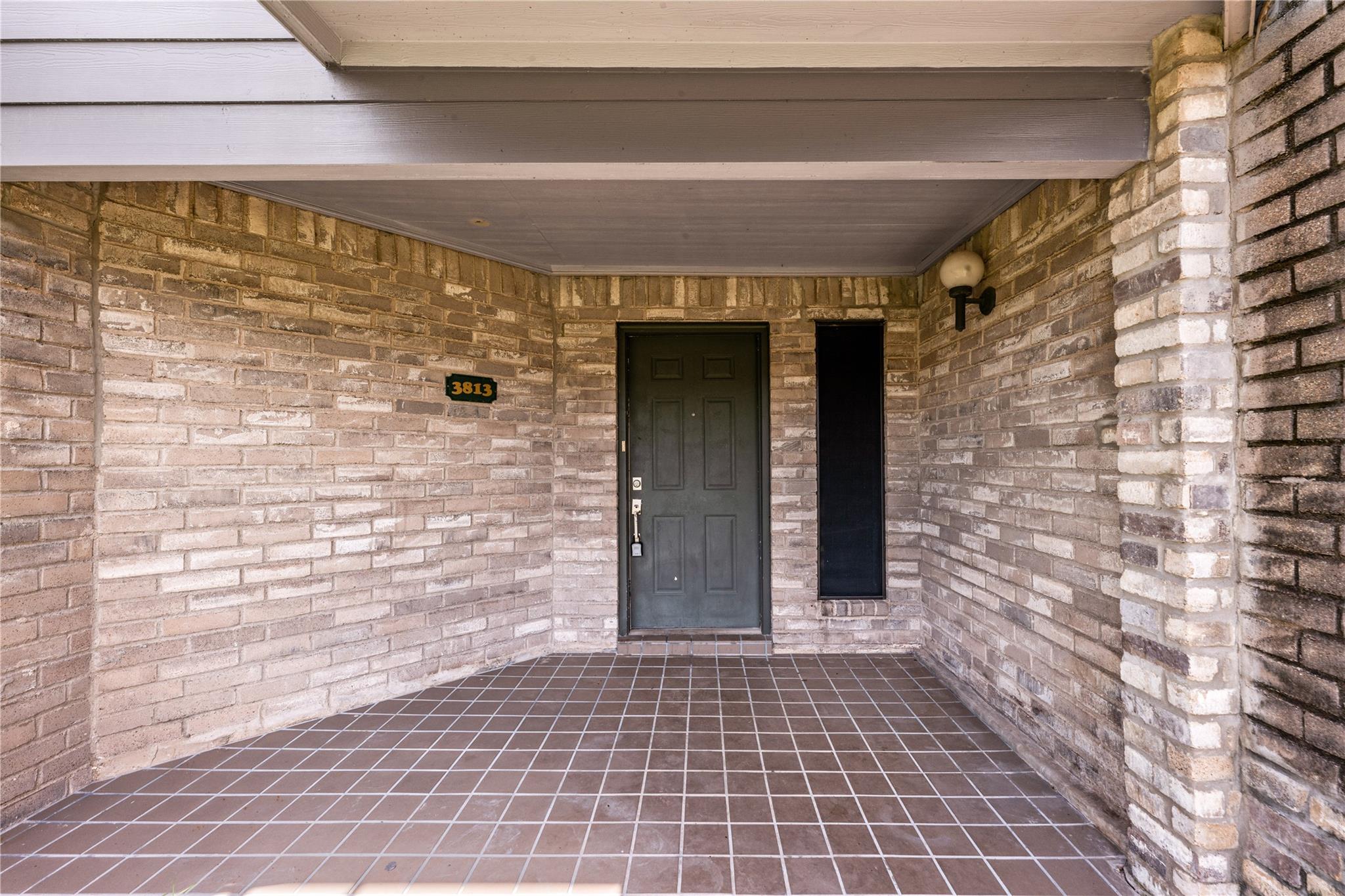 3813 Landmark Drive — photo