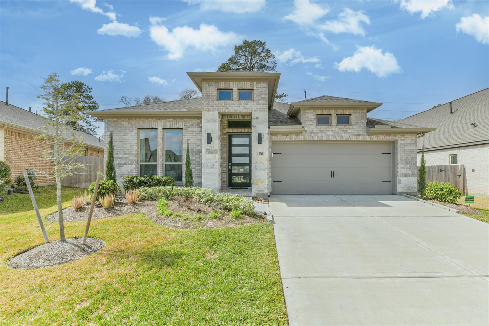 1320 Rio Hollow Lane — photo