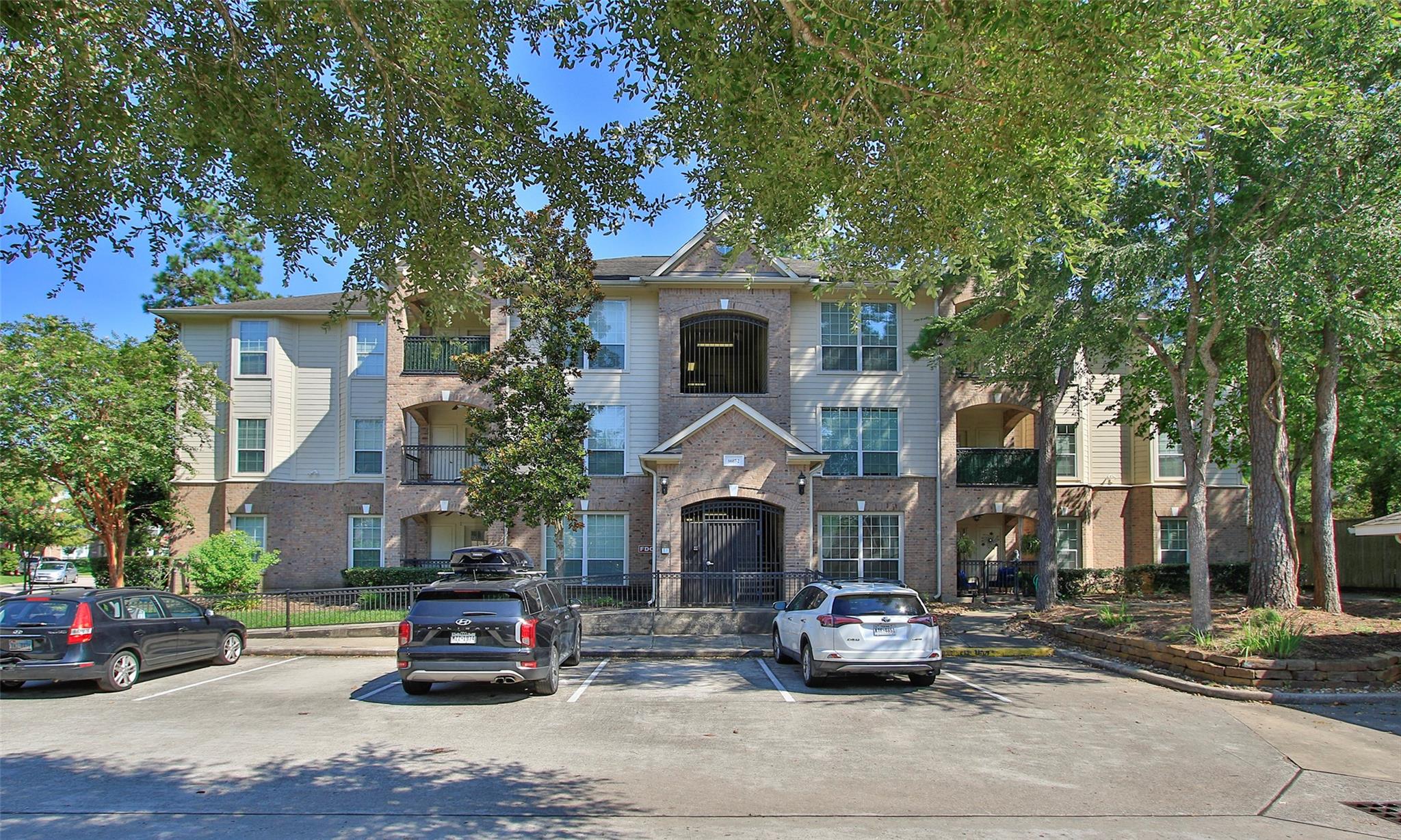 6607 Lake Woodlands Drive #223 — photo
