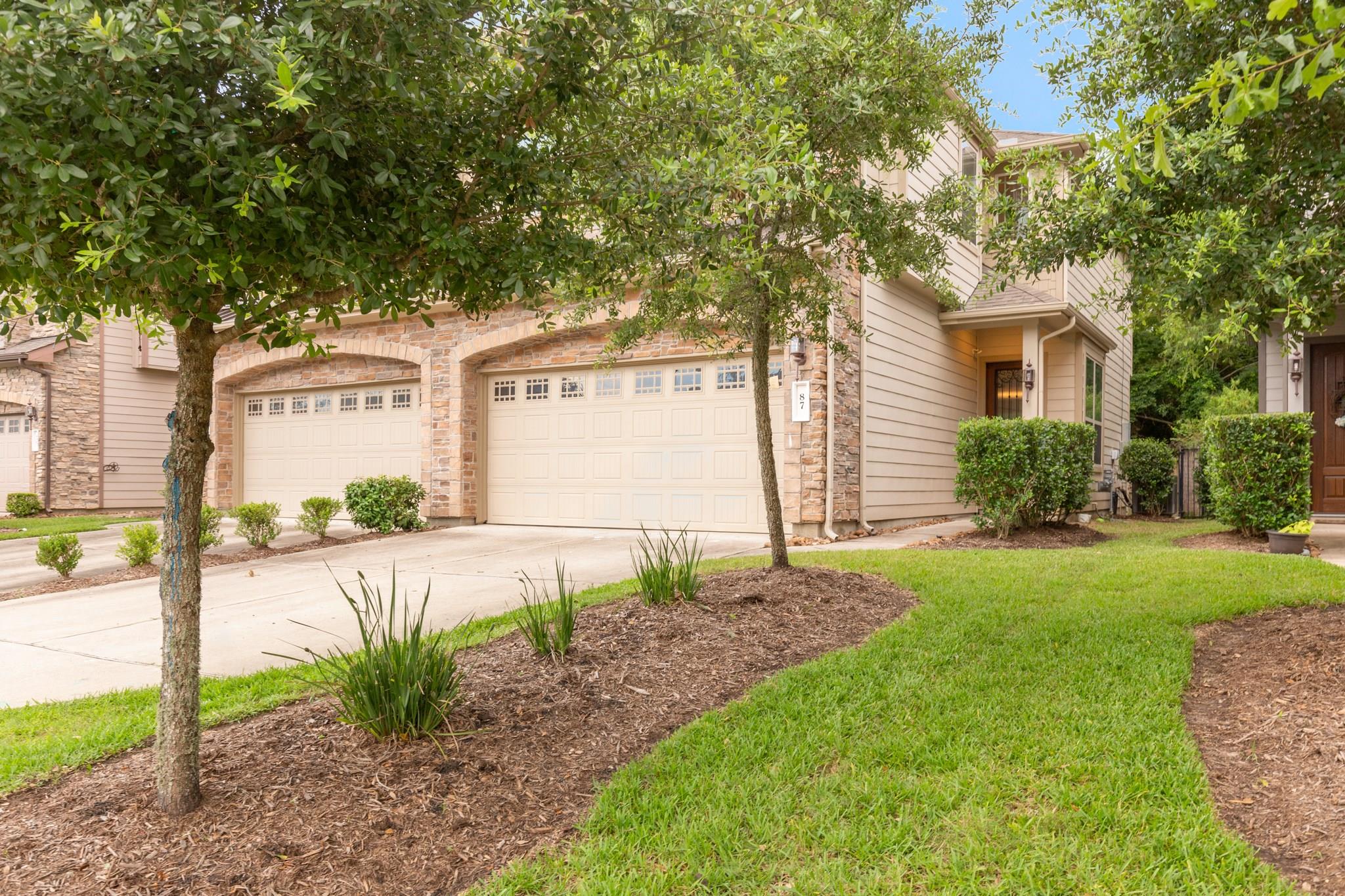 87 Aventura Place — photo