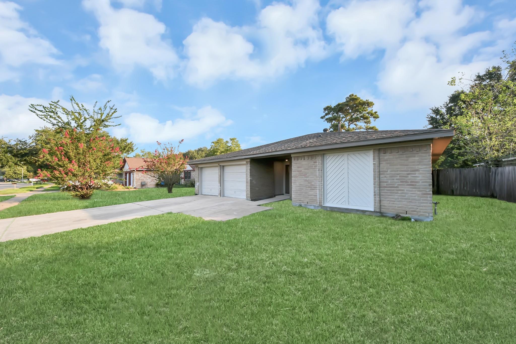 22614 Smokey Hill Drive — photo