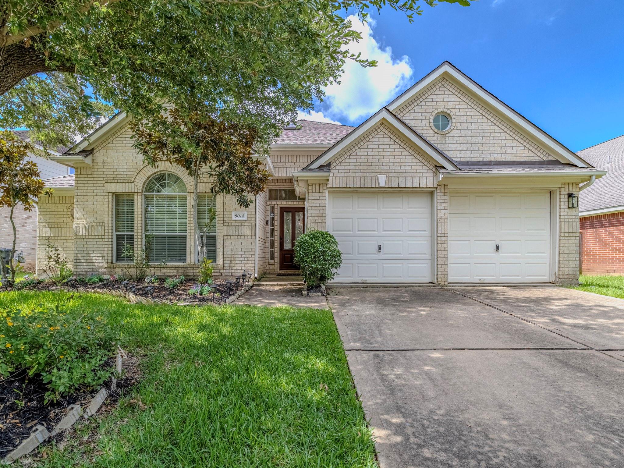 9014 Carriage Point Drive — photo