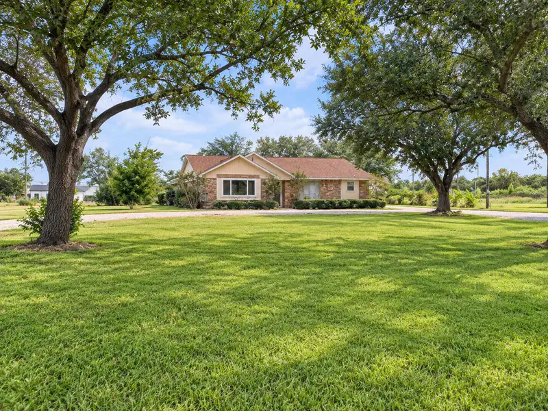 1103 County Road 281 — photo