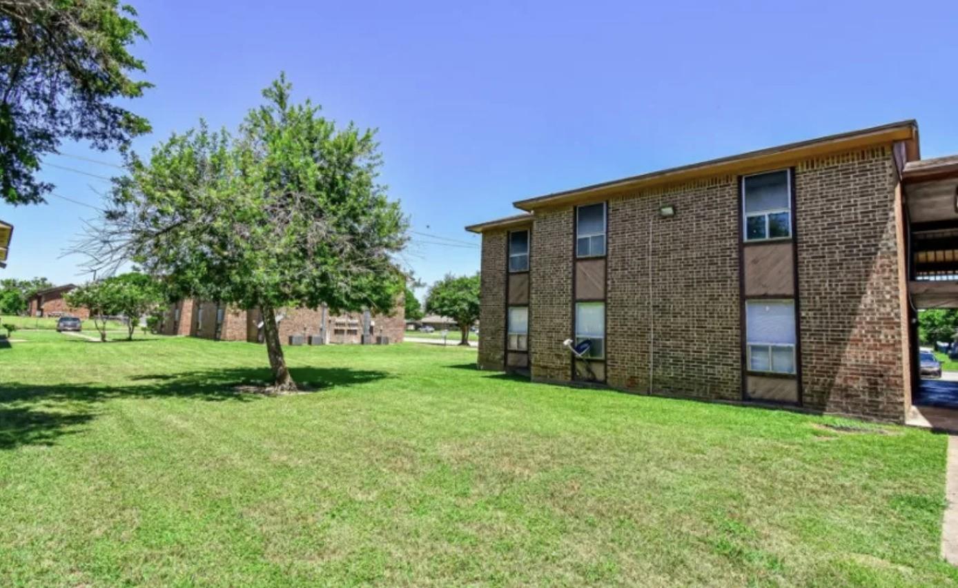 2000 Fourth Street, Hempstead, TX 77445 — photo 3