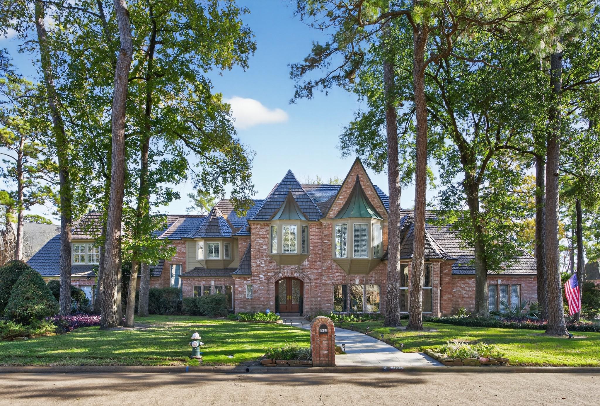 8807 Chelmsford Lane — photo