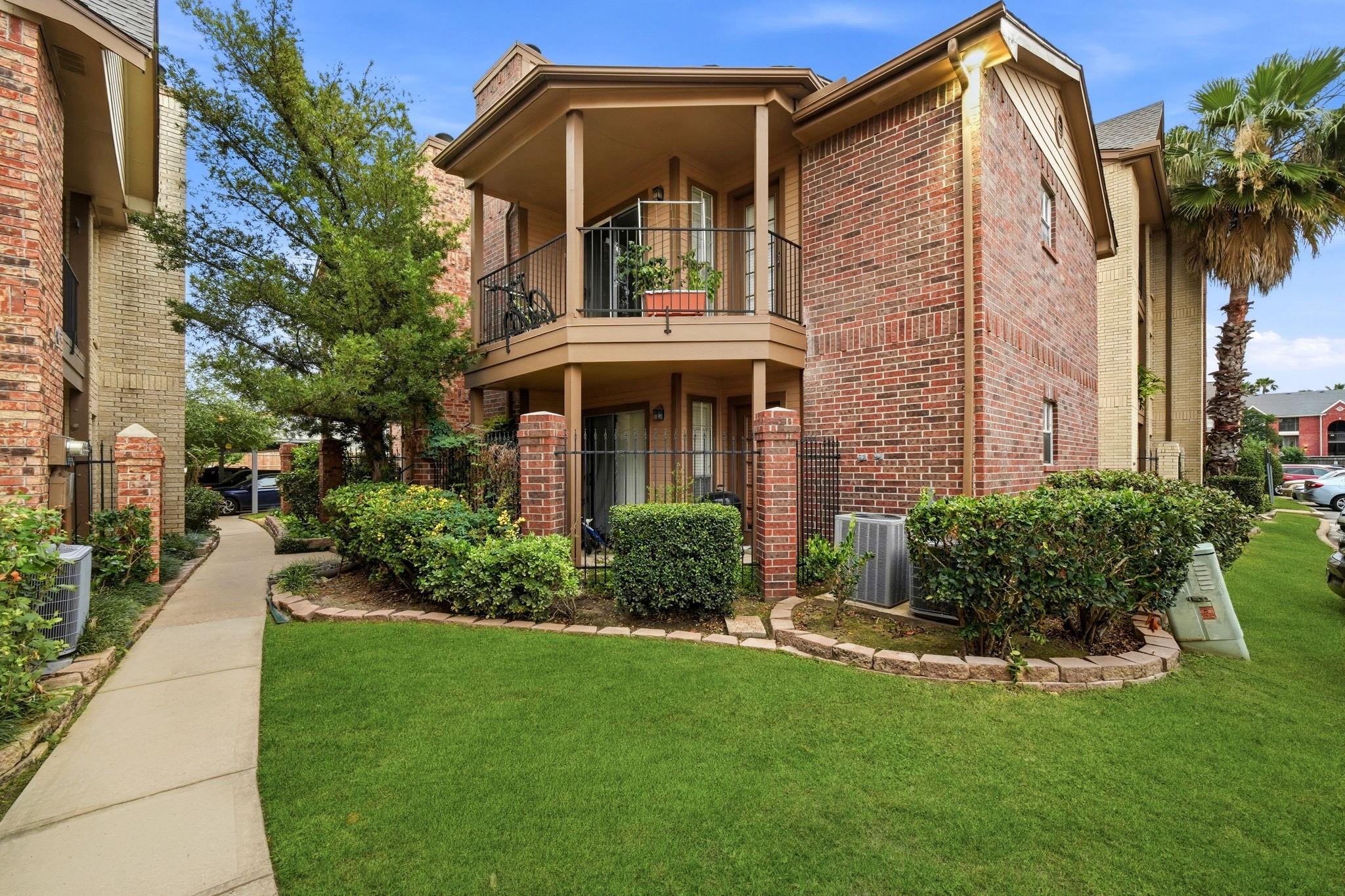 2121 Hepburn Street #820 — photo